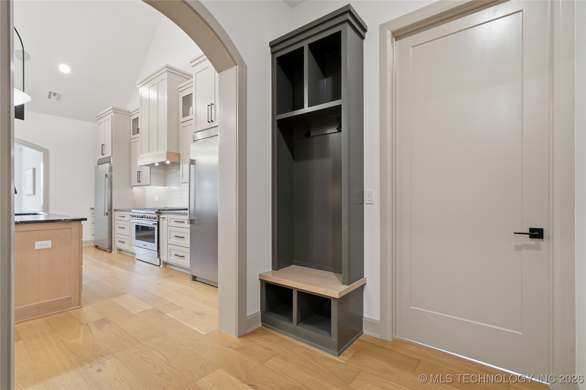 12011 S Vandalia Avenue Property Photo 28