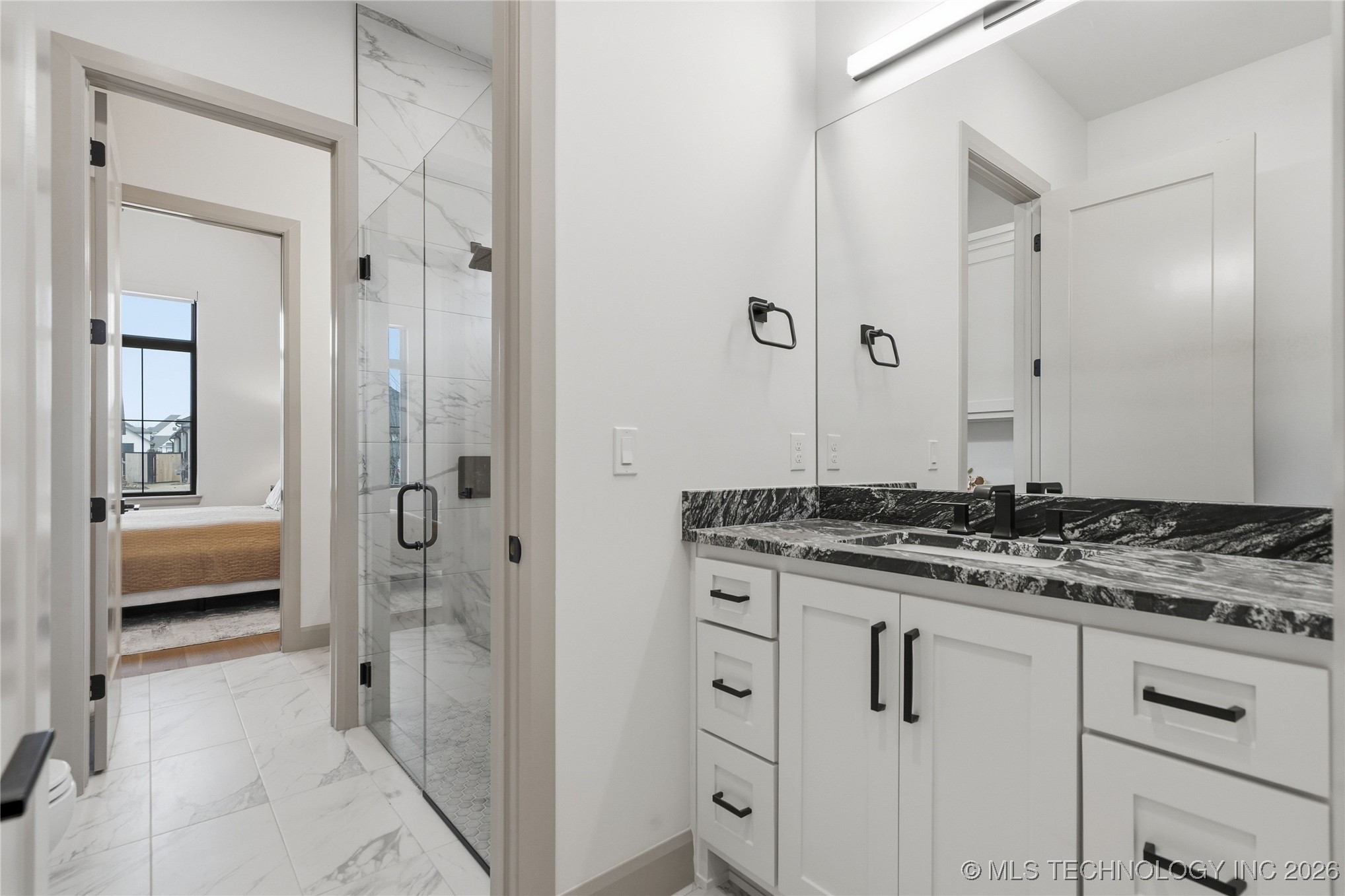 12011 S Vandalia Avenue Property Photo 36