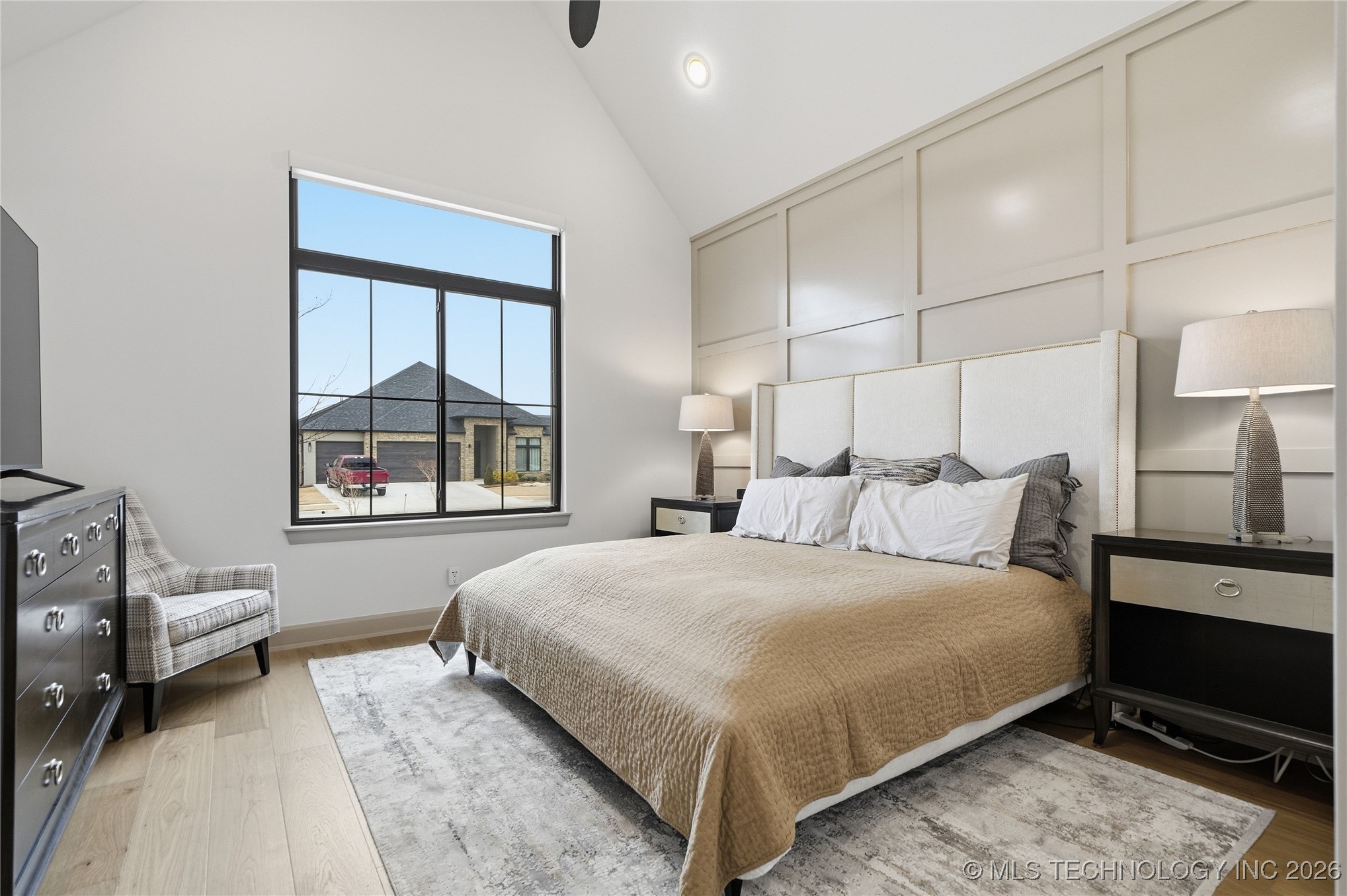 12011 S Vandalia Avenue Property Photo 37