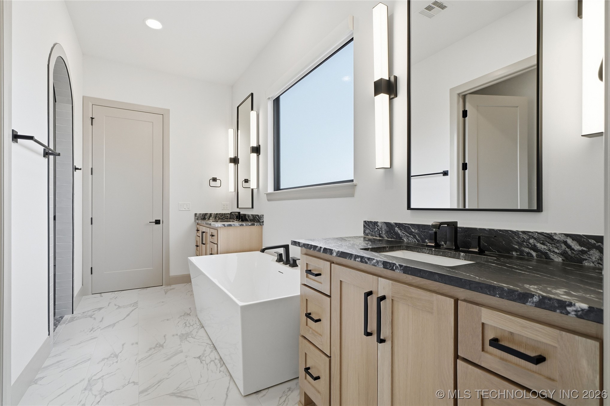 12011 S Vandalia Avenue Property Photo 47