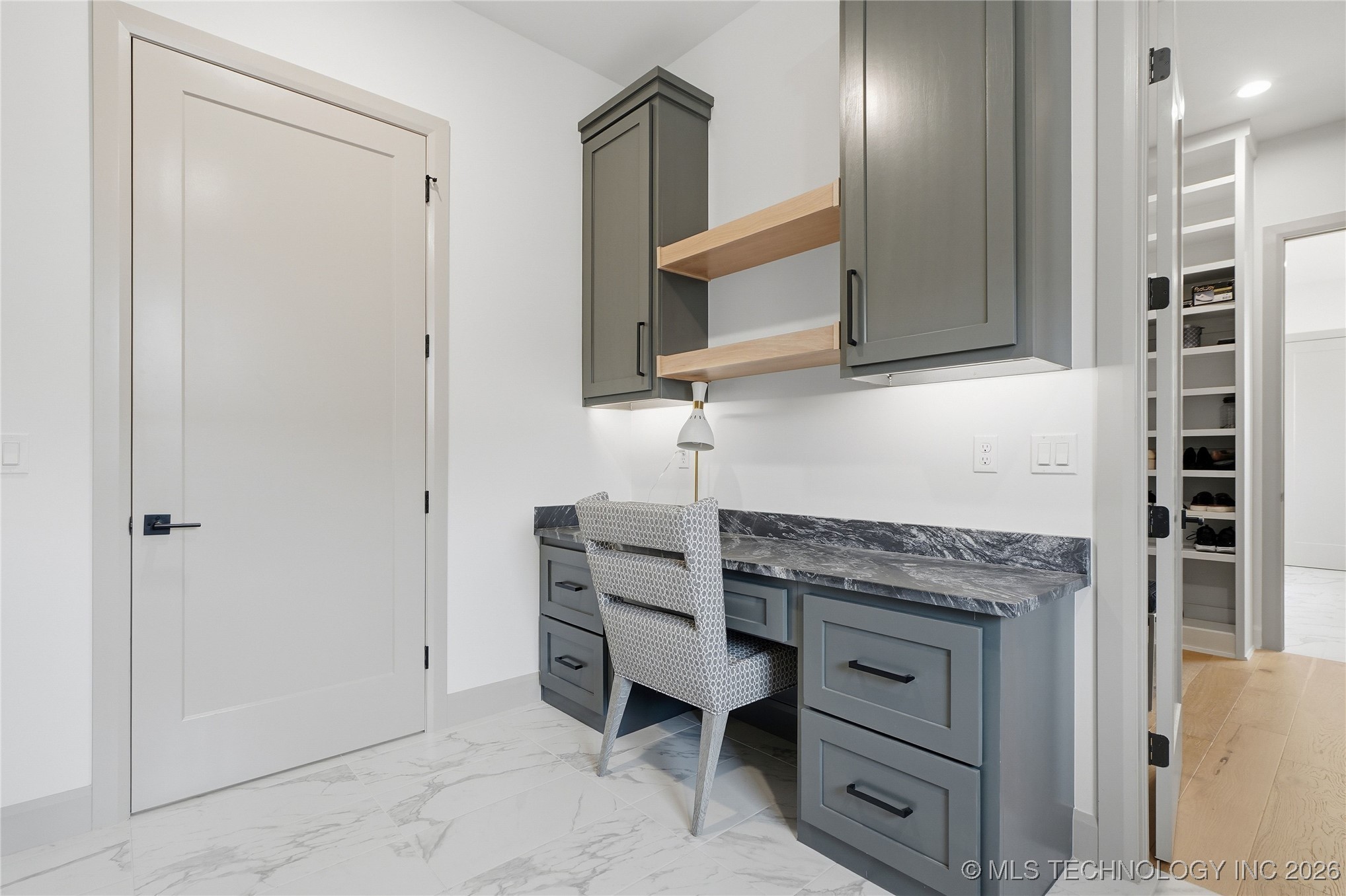 12011 S Vandalia Avenue Property Photo 49