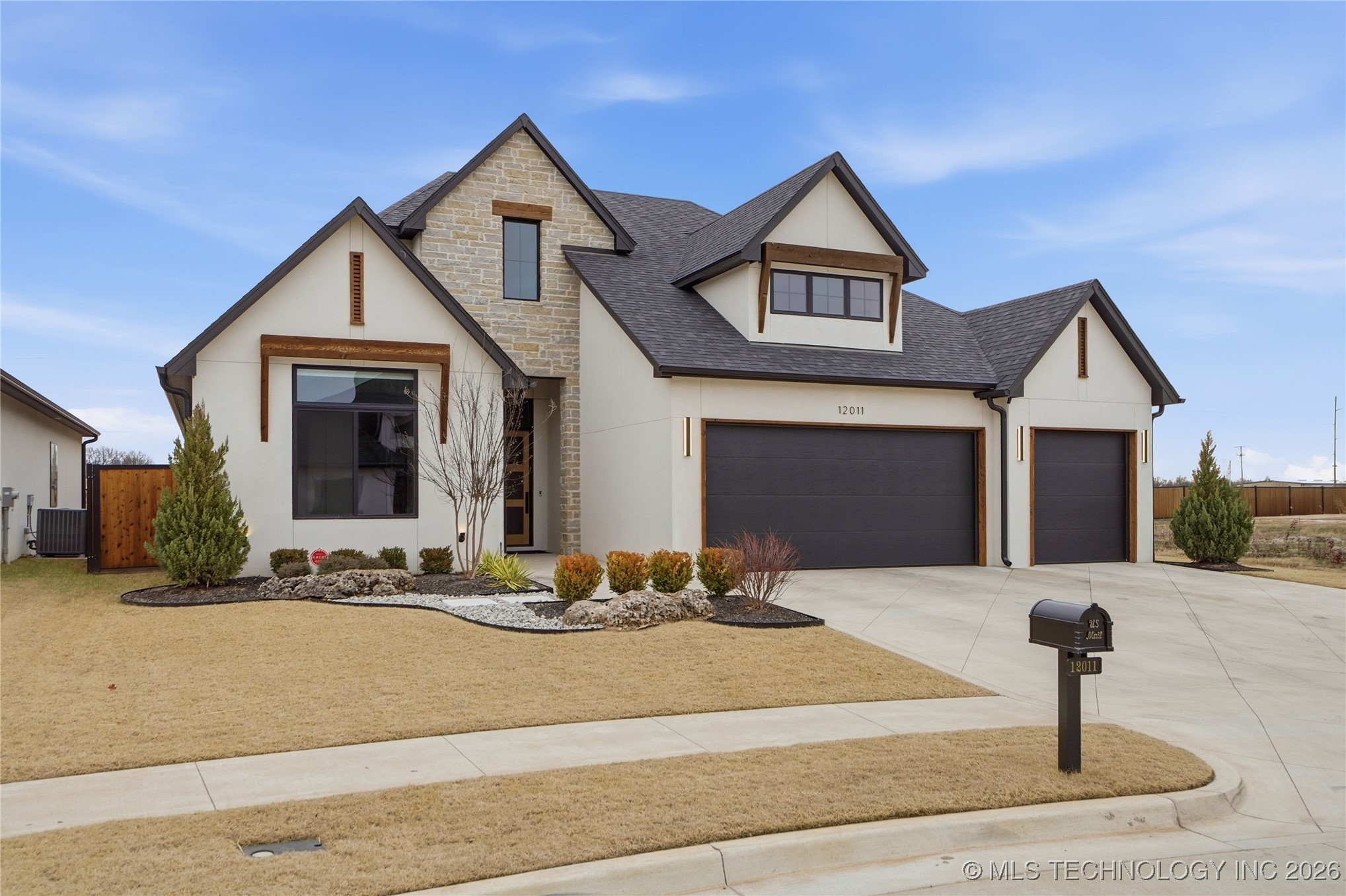 12011 S Vandalia Avenue Property Photo 62