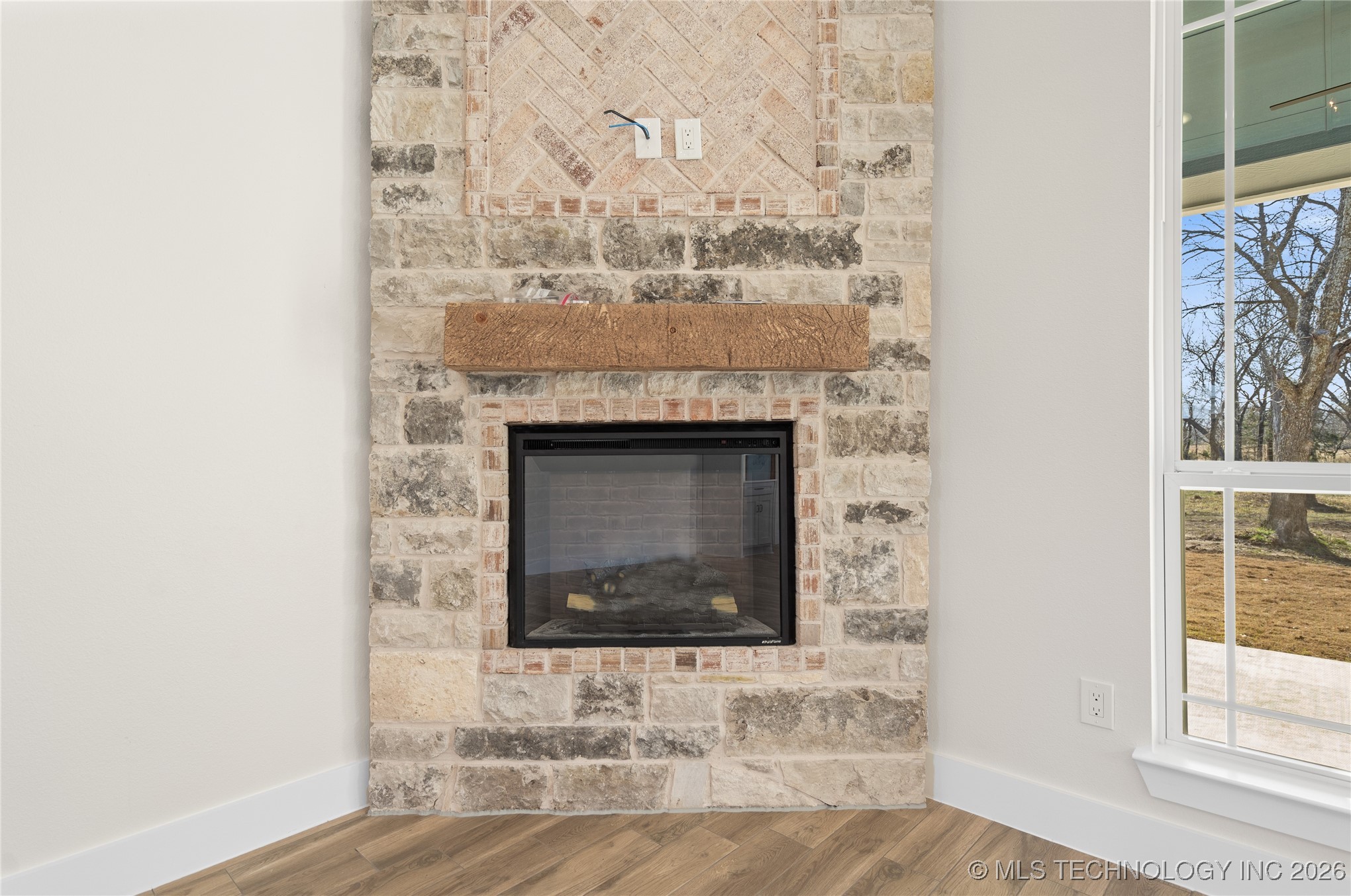 225 Gateway Road Property Photo 7