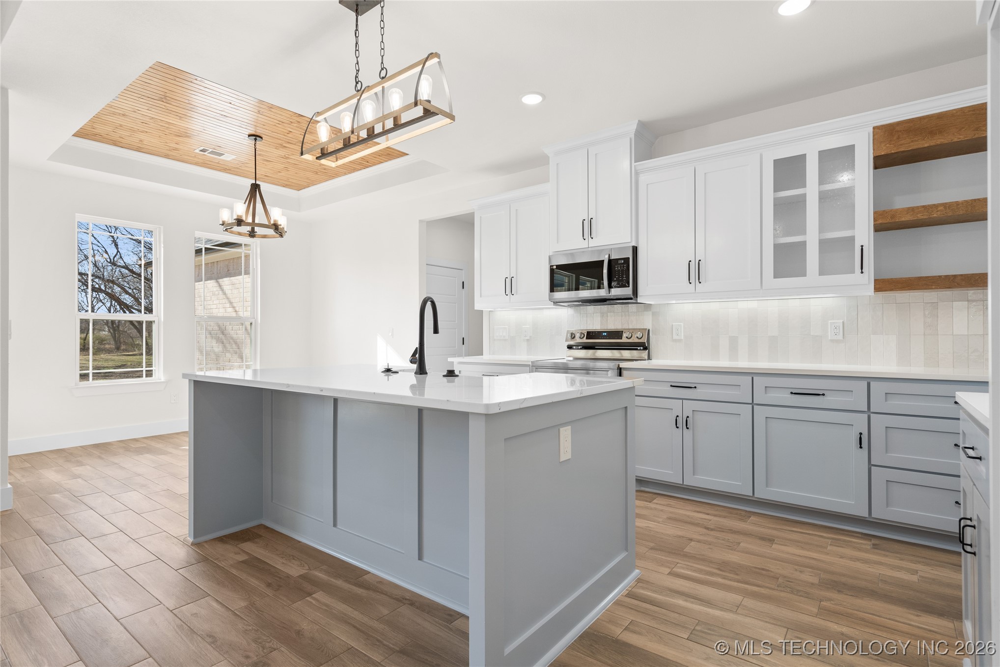 225 Gateway Road Property Photo 11