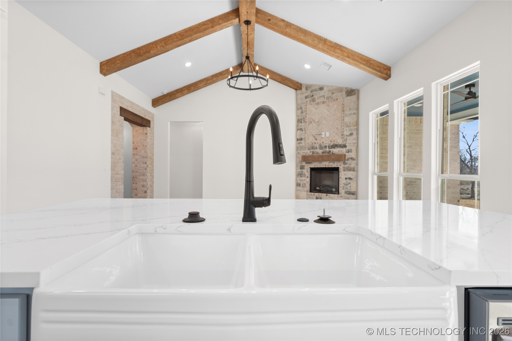 225 Gateway Road Property Photo 15