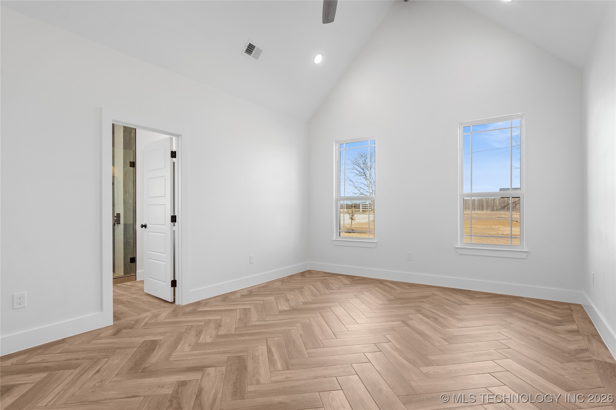 225 Gateway Road Property Photo 18