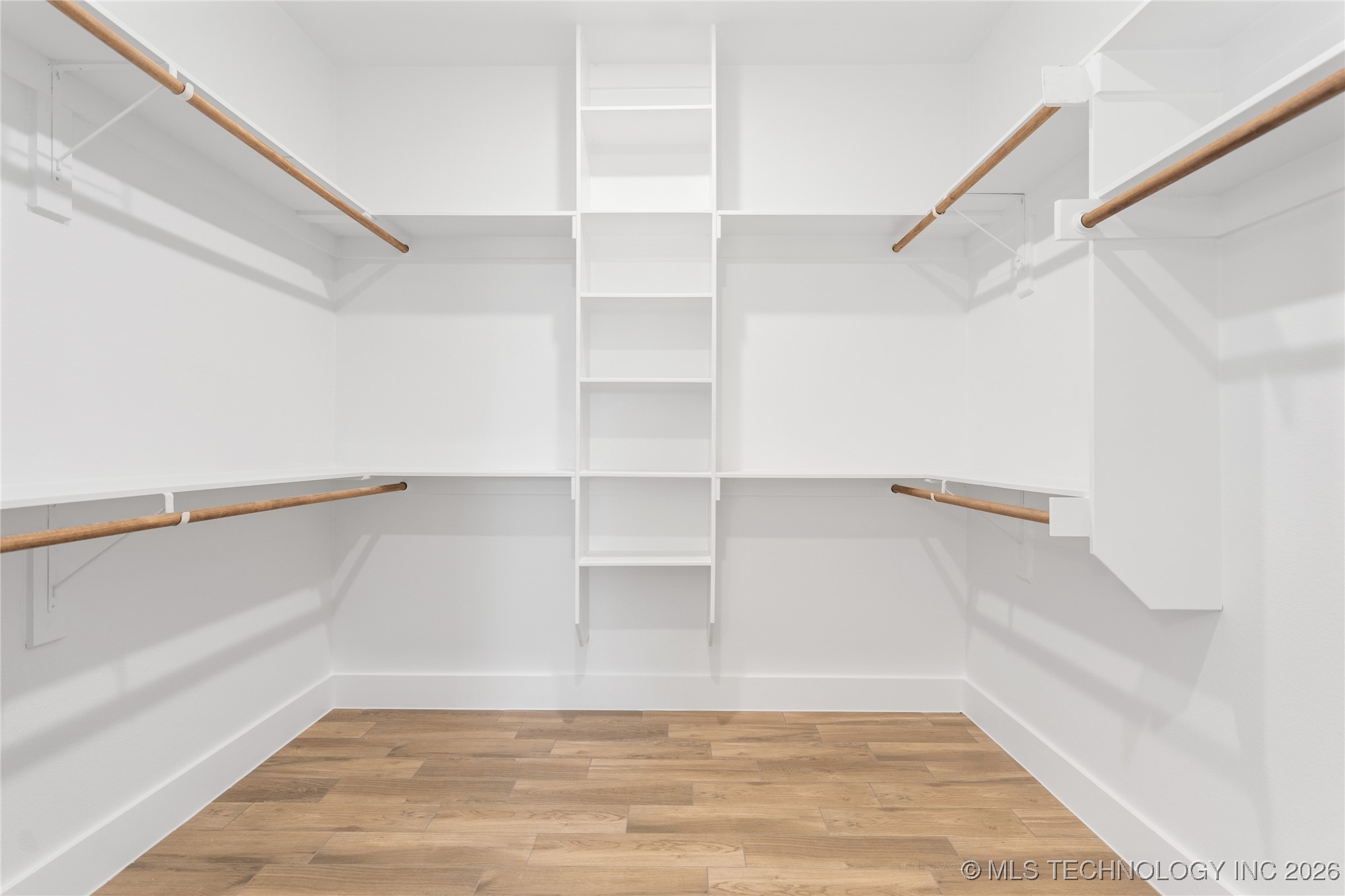 225 Gateway Road Property Photo 23