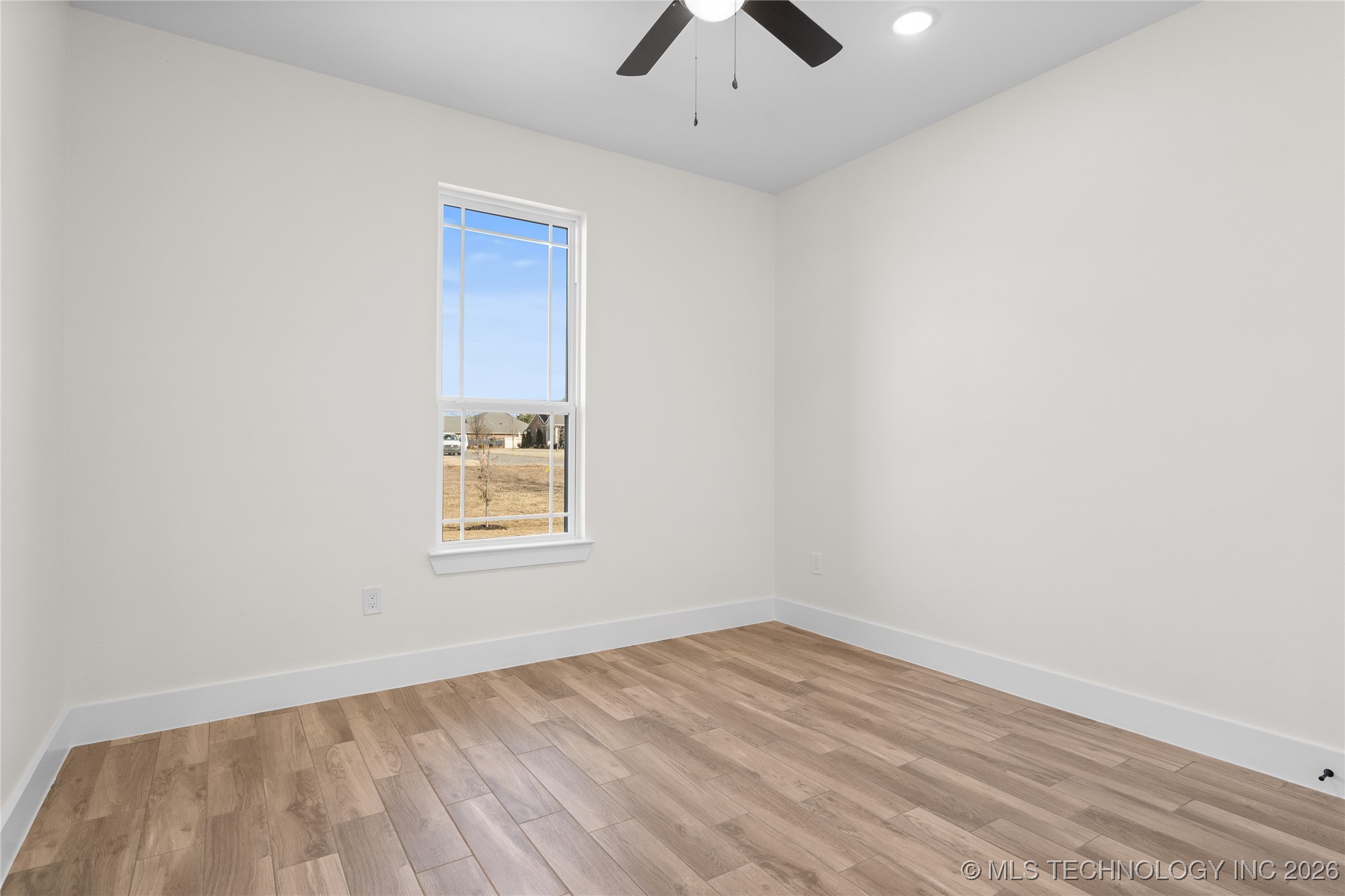 225 Gateway Road Property Photo 24