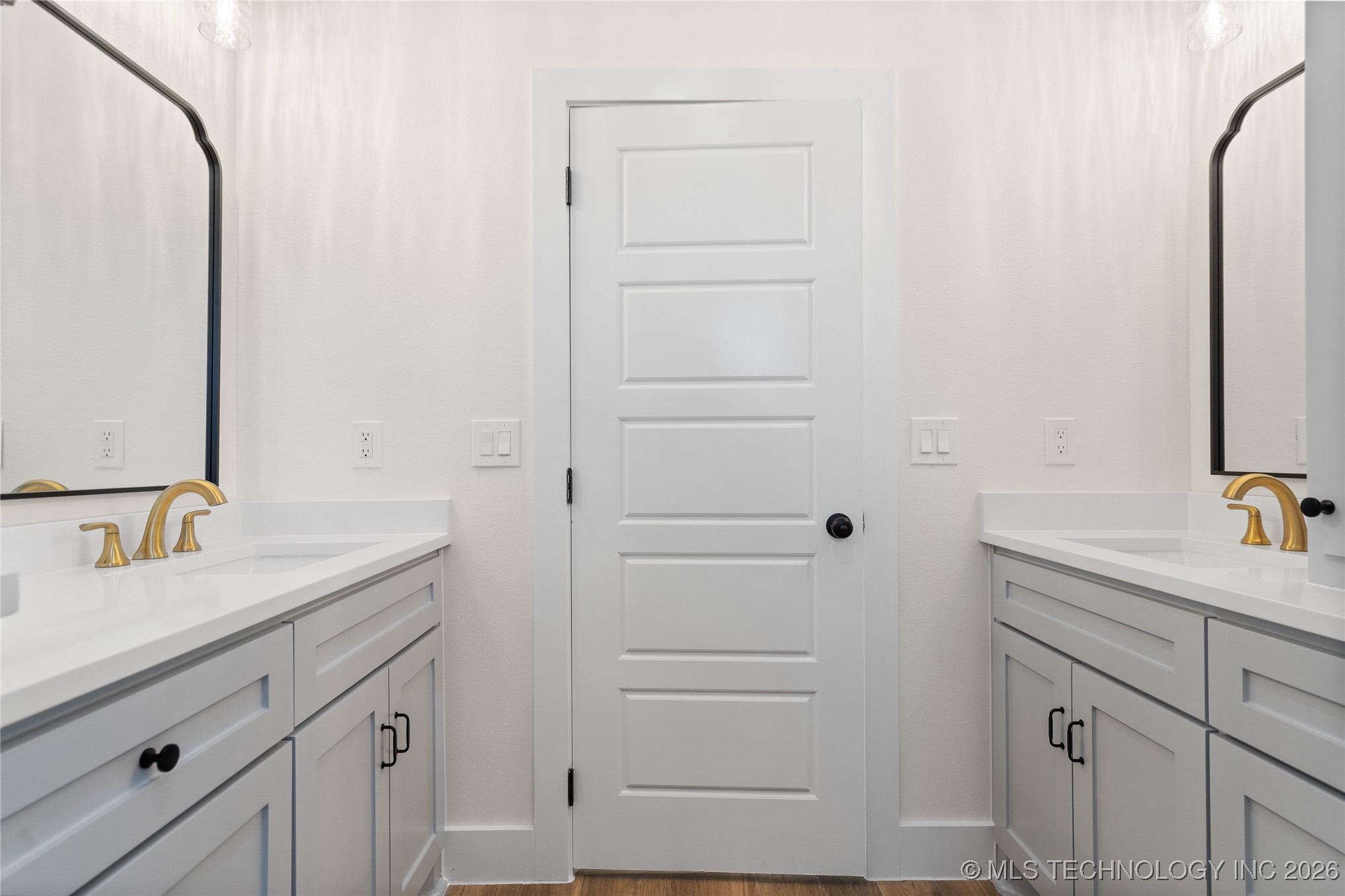 225 Gateway Road Property Photo 27