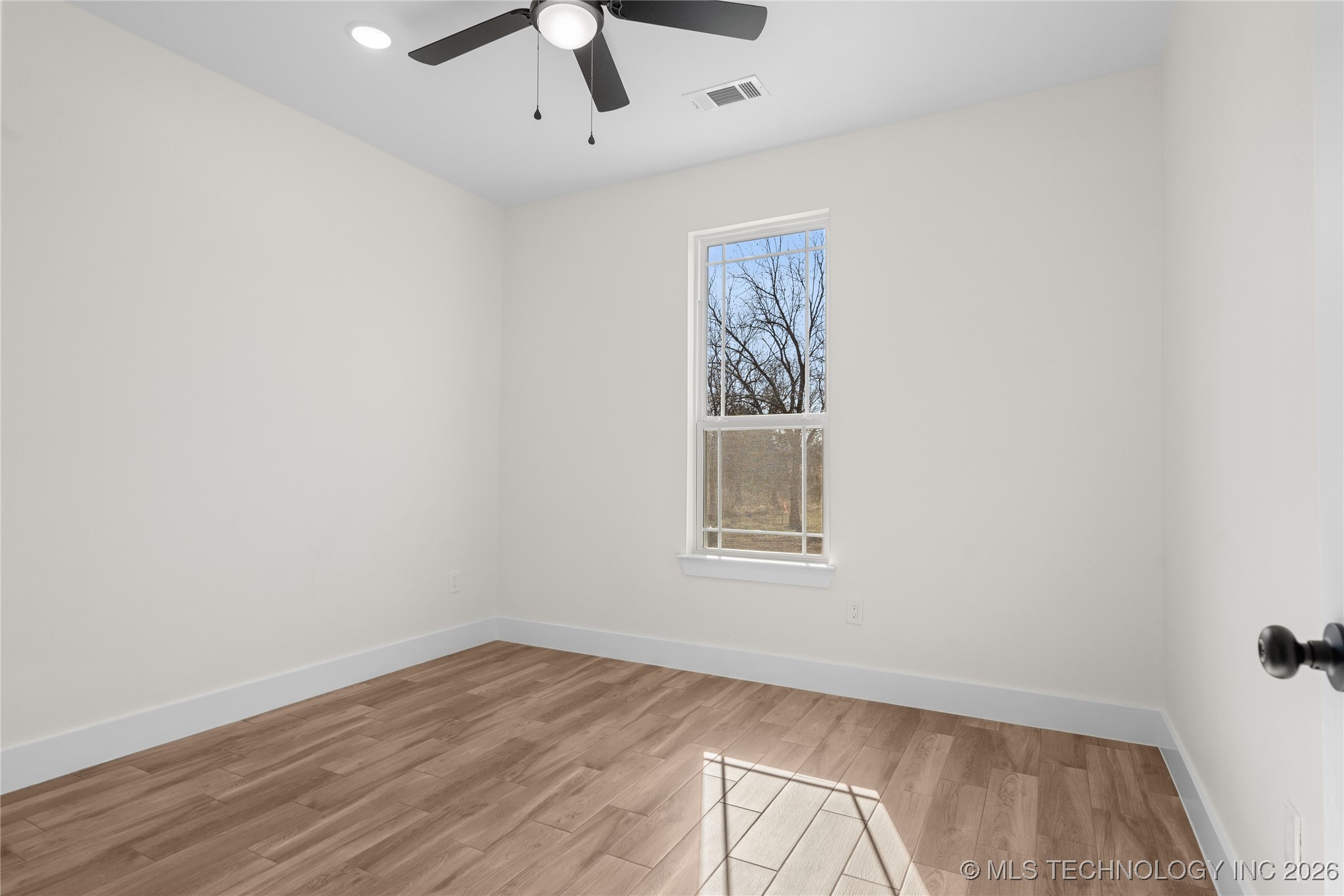 225 Gateway Road Property Photo 29