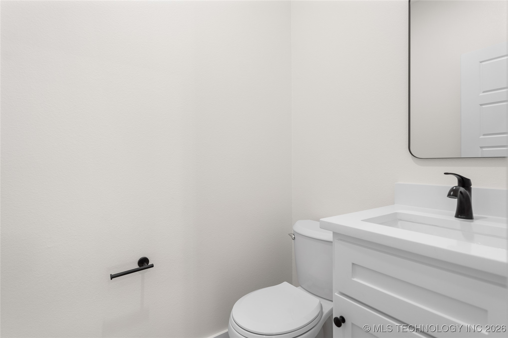 225 Gateway Road Property Photo 33