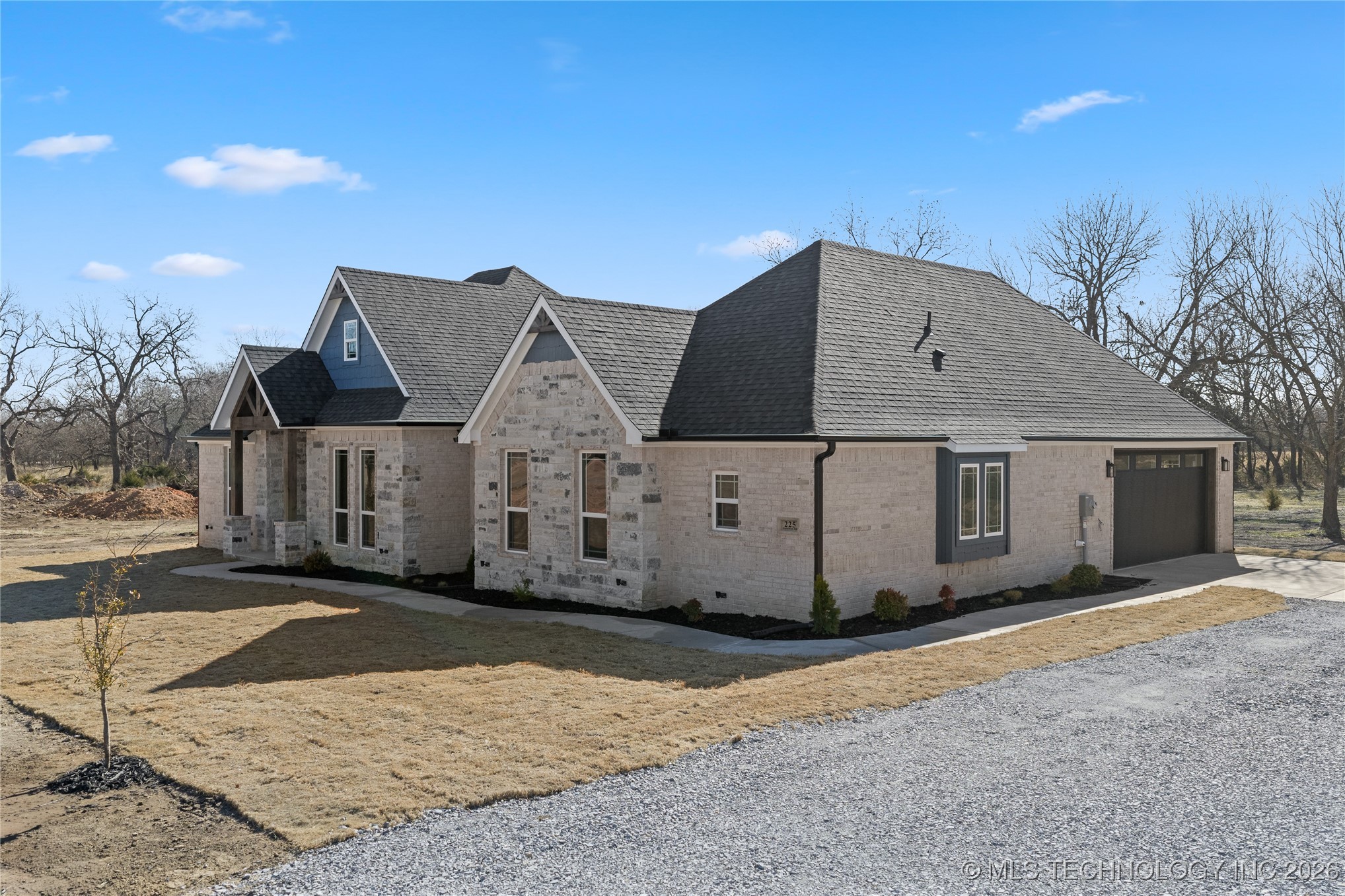 225 Gateway Road Property Photo 36