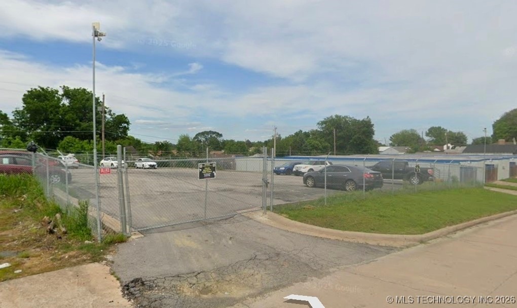 919 S Sheridan Road Property Photo 4