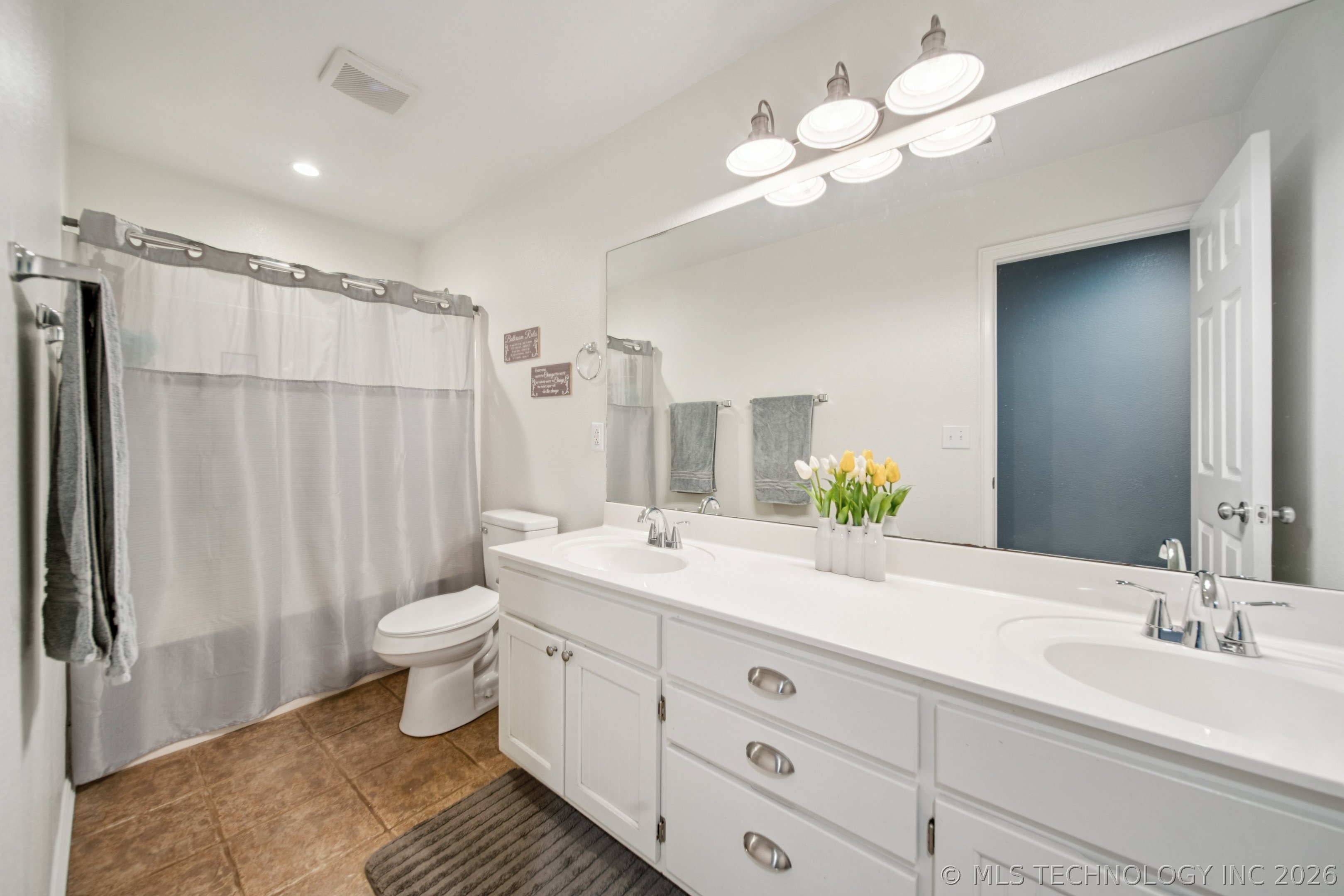 11922 S Birch Avenue Property Photo 17