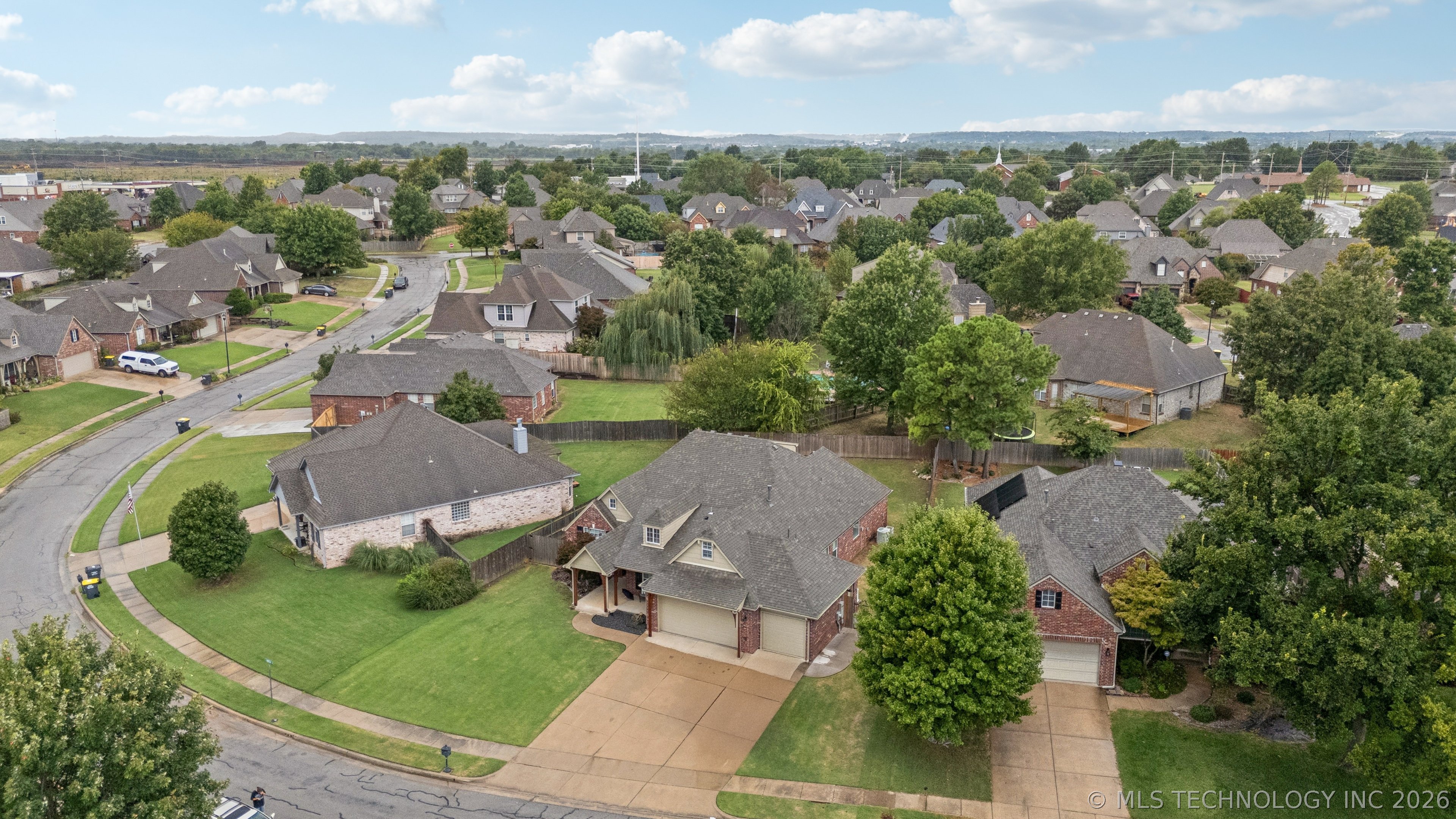 11922 S Birch Avenue Property Photo 28