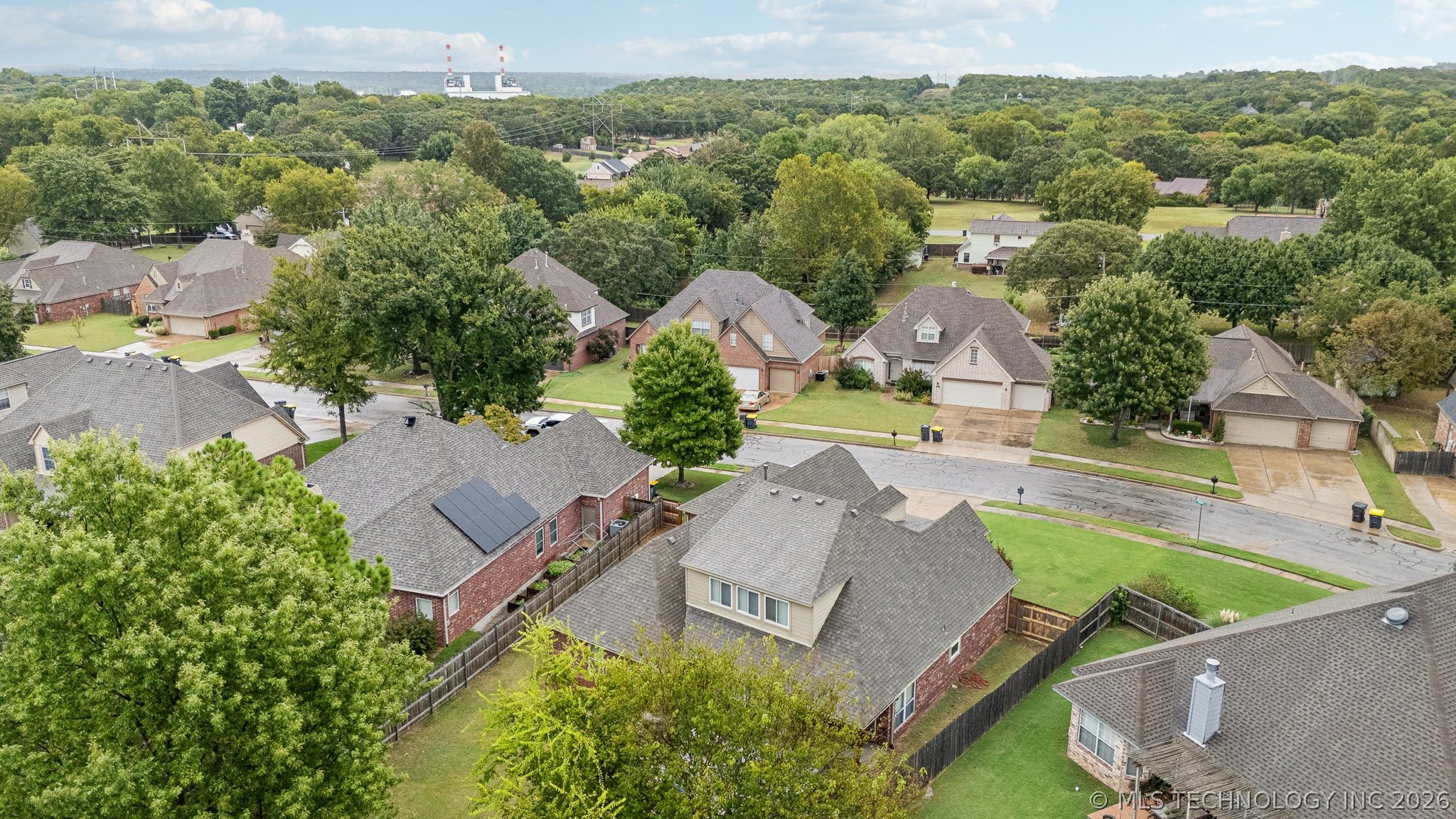 11922 S Birch Avenue Property Photo 32