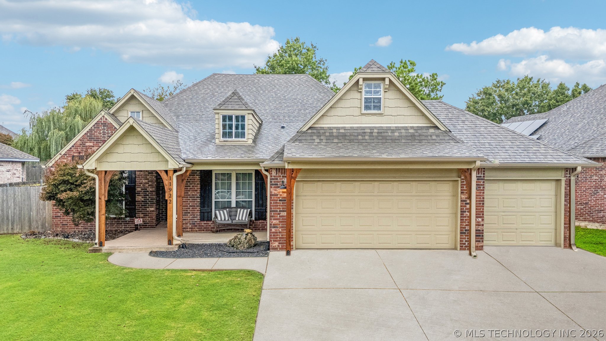 11922 S Birch Avenue Property Photo 33