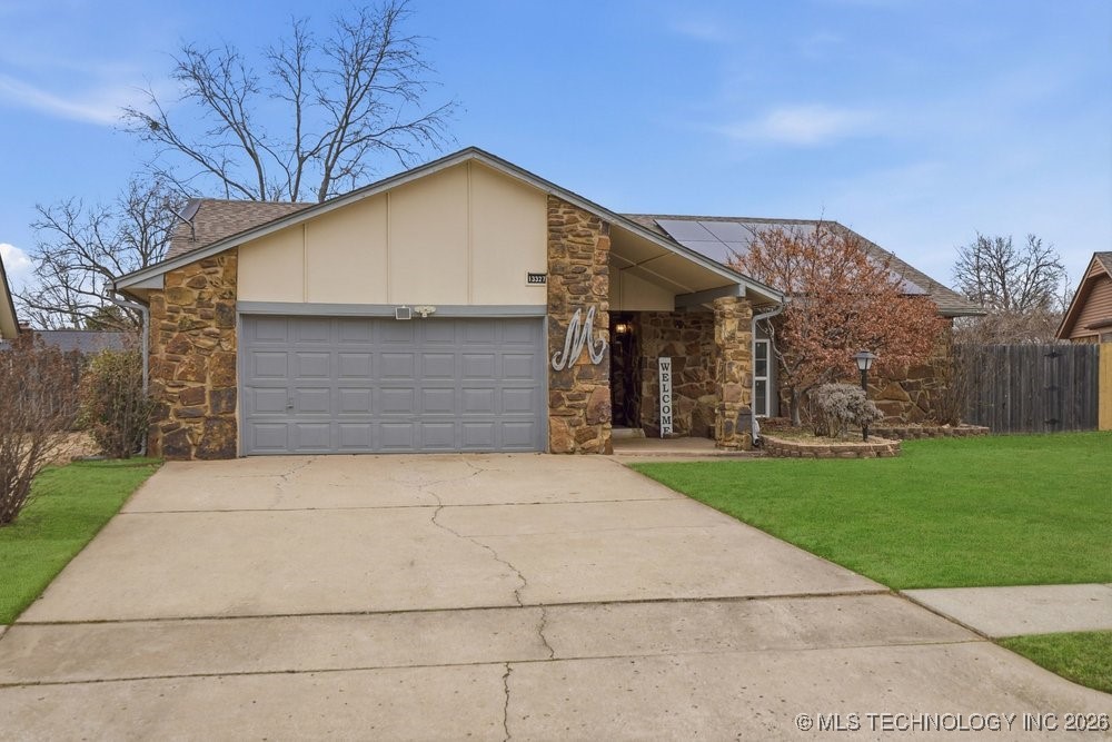 13327 E 33rd Place Property Photo 5