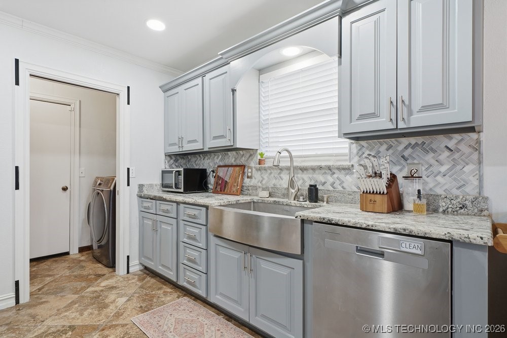 13327 E 33rd Place Property Photo 17