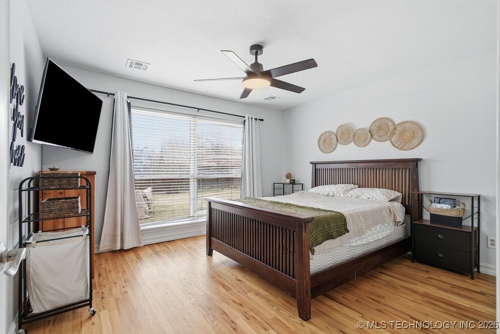 13327 E 33rd Place Property Photo 21