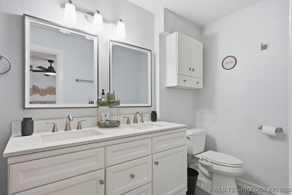 13327 E 33rd Place Property Photo 28