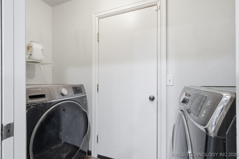 13327 E 33rd Place Property Photo 33