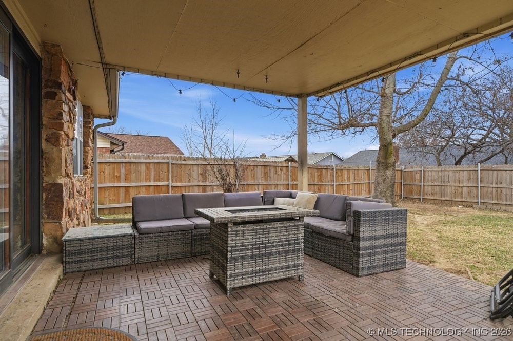 13327 E 33rd Place Property Photo 34