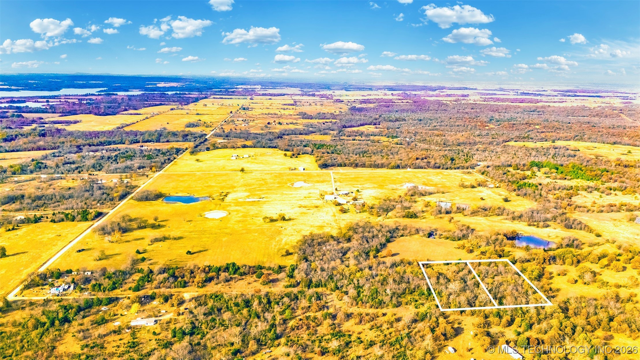 59 E 1120 Road Property Photo 2