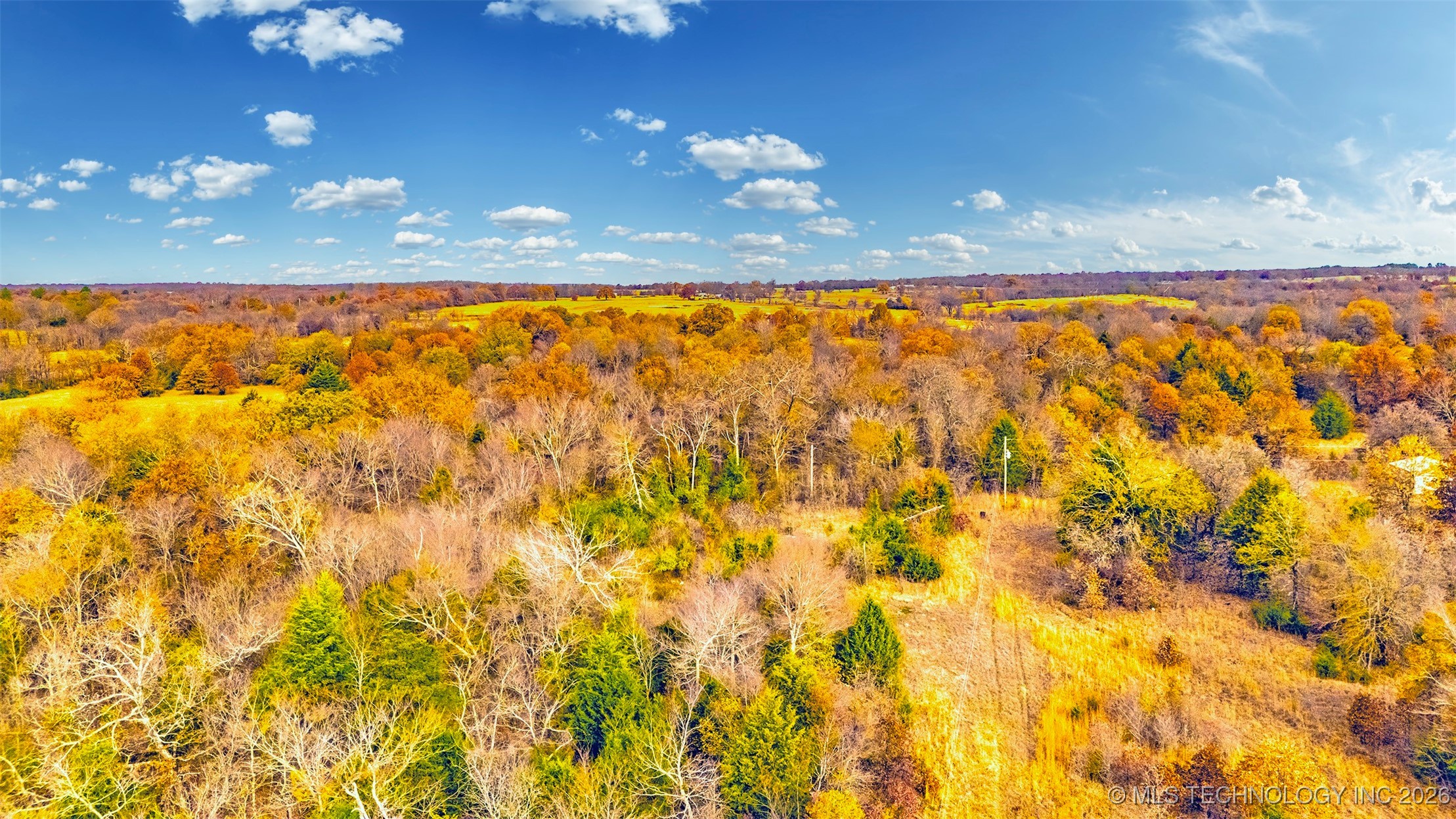 58 E 1120 Road Property Photo 2