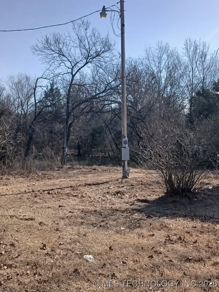 419090 E 1139 Road Property Photo 2