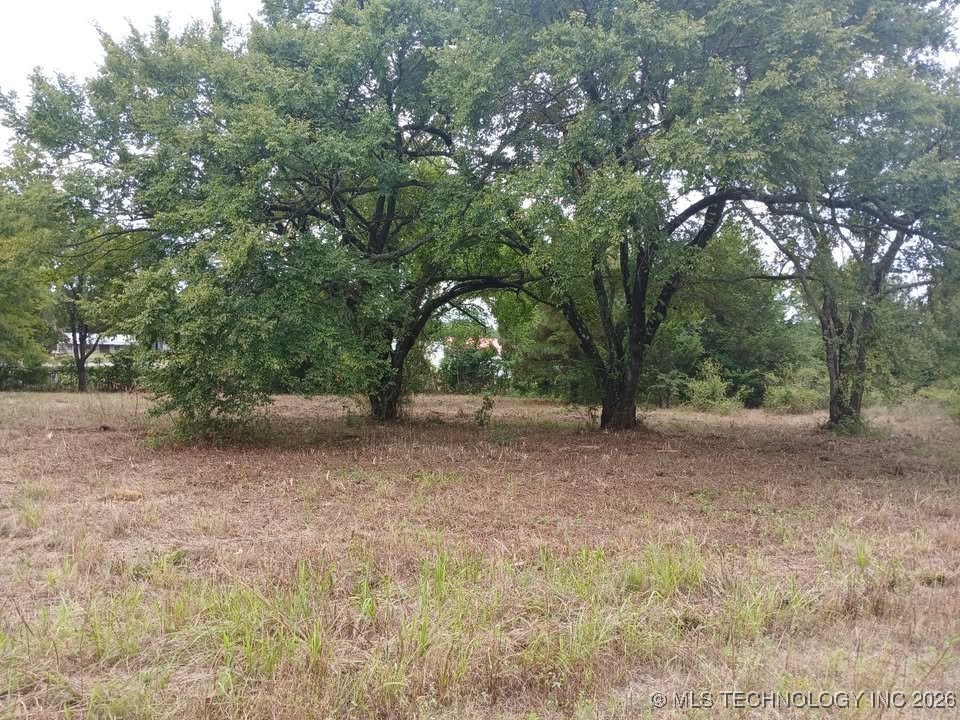 419090 E 1139 Road Property Photo 6