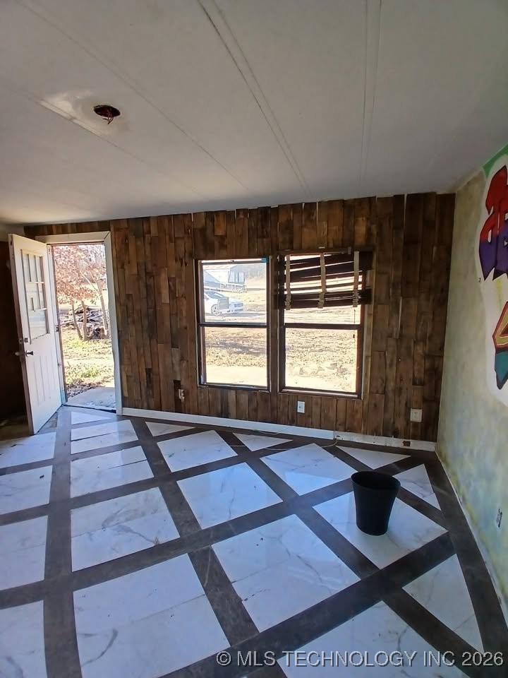 419090 E 1139 Road Property Photo 8