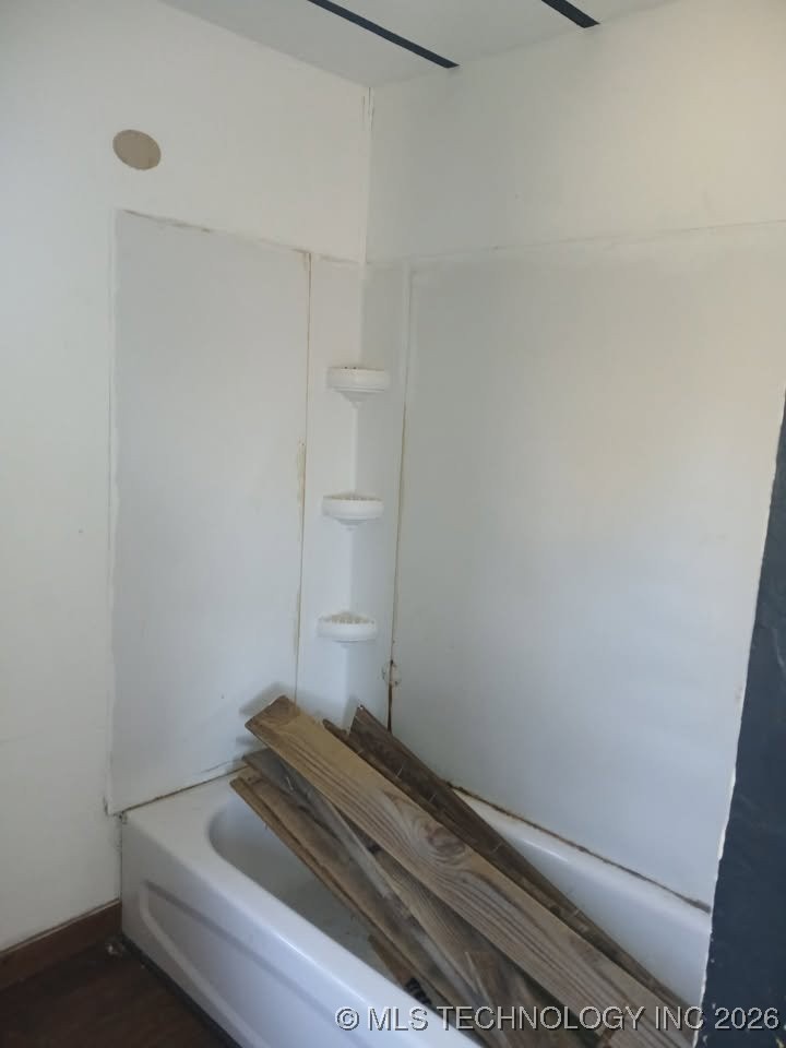 419090 E 1139 Road Property Photo 13