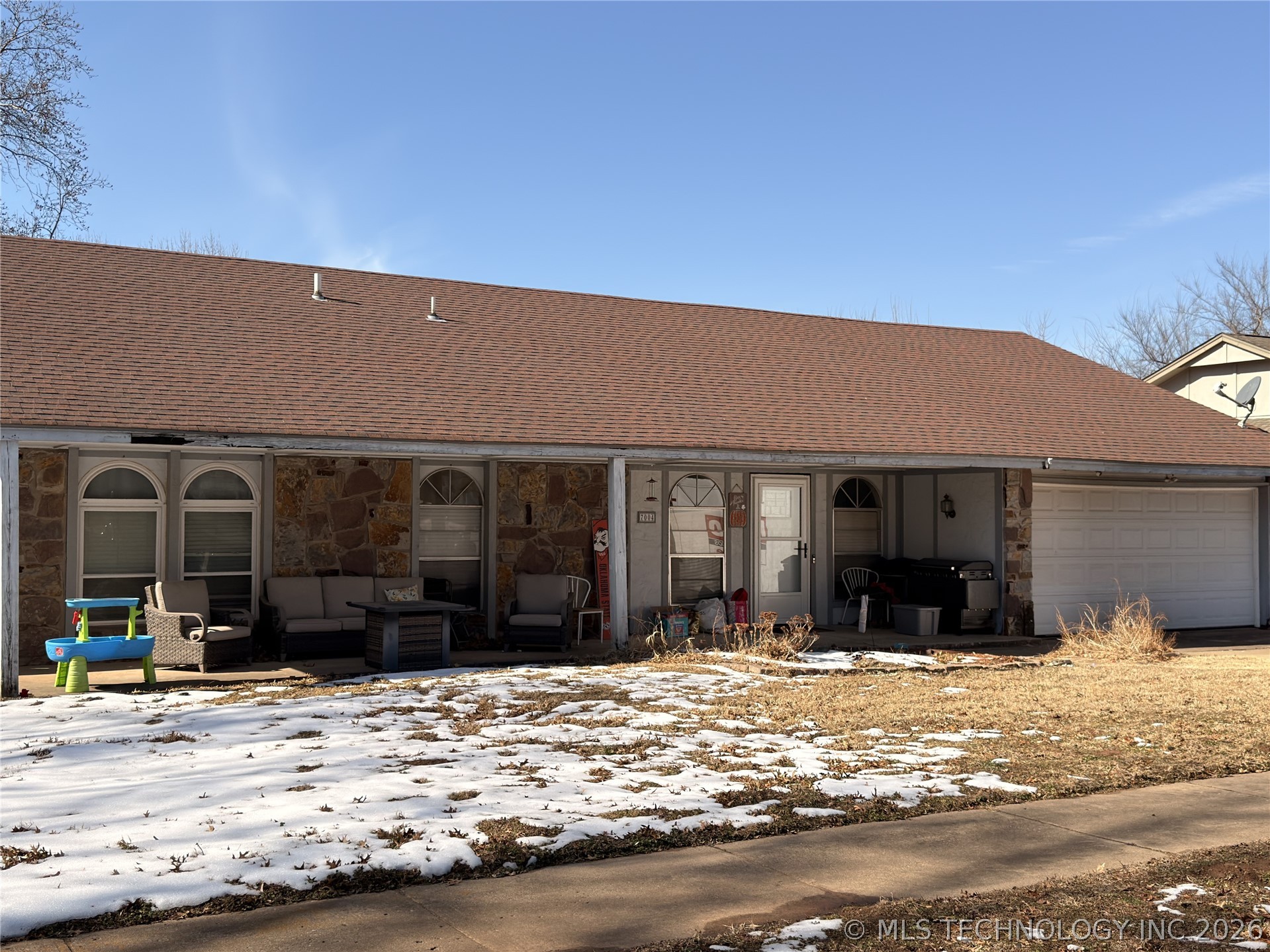 7004 S Date Avenue E Property Photo 1