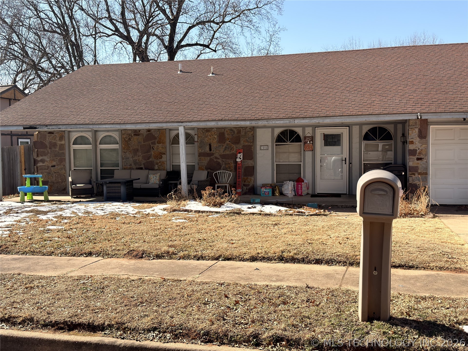 7004 S Date Avenue E Property Photo 3