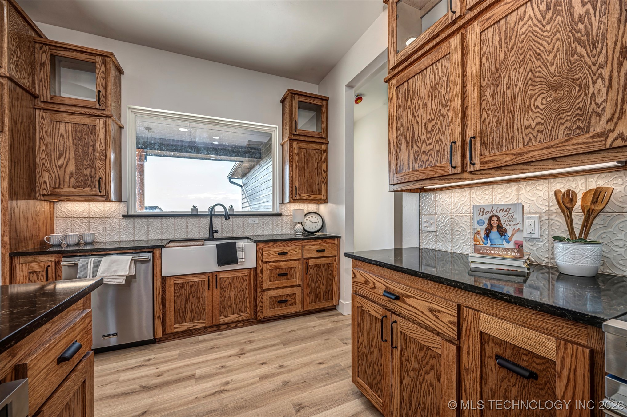 16052 County Road 3600 Property Photo 18