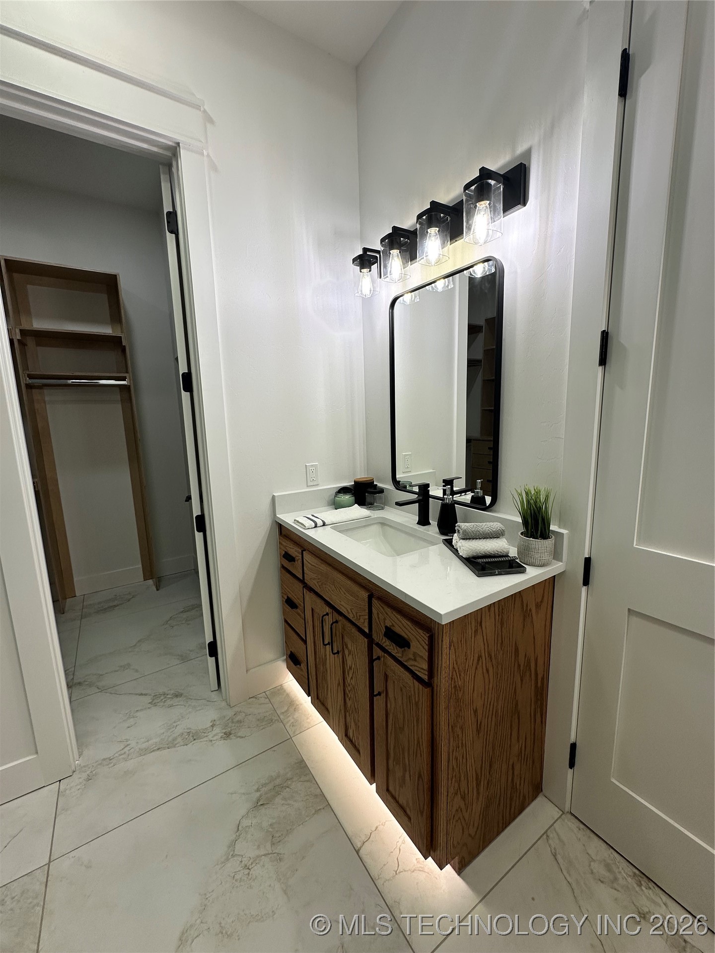 16052 County Road 3600 Property Photo 42