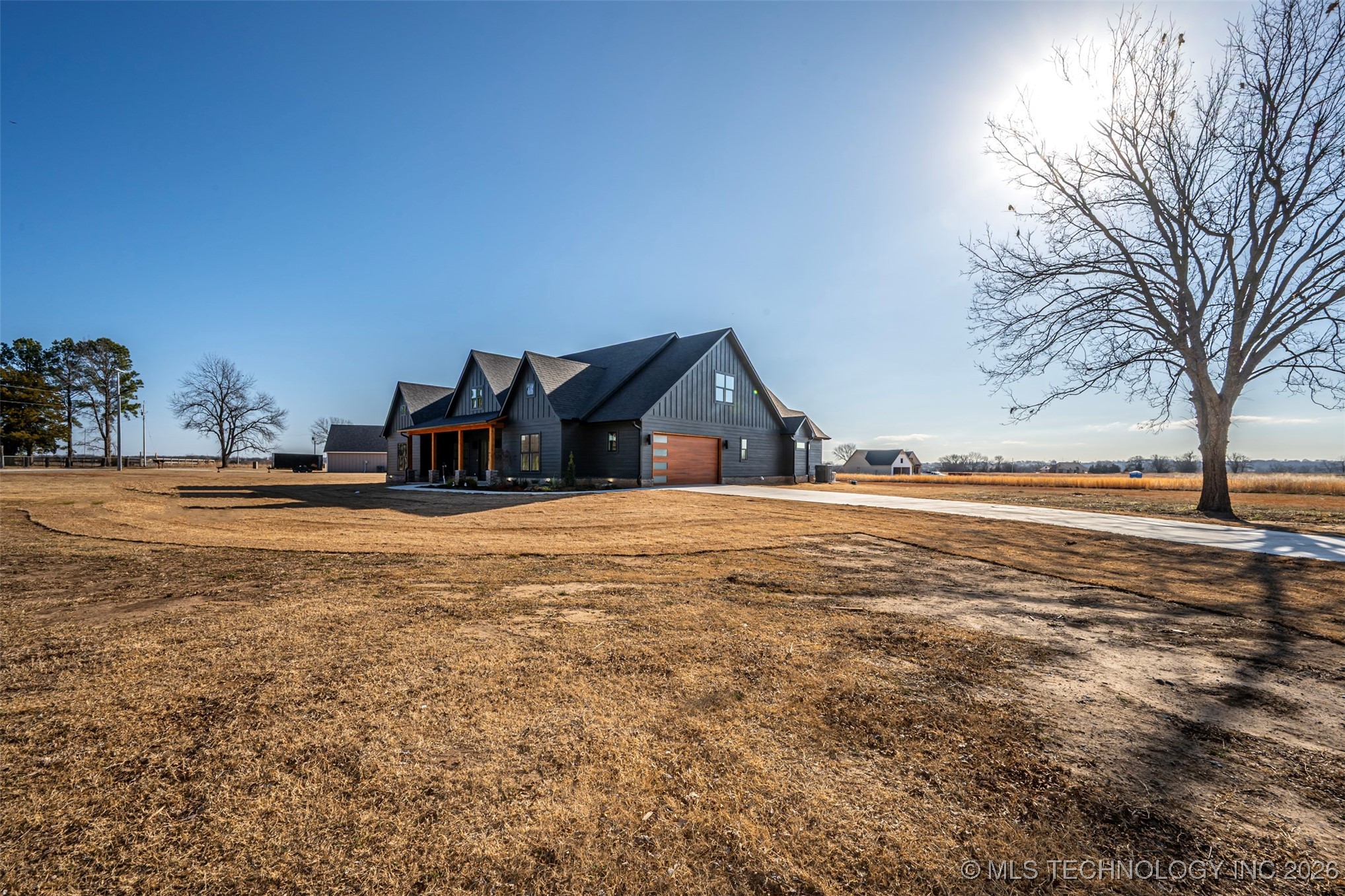 16052 County Road 3600 Property Photo 48