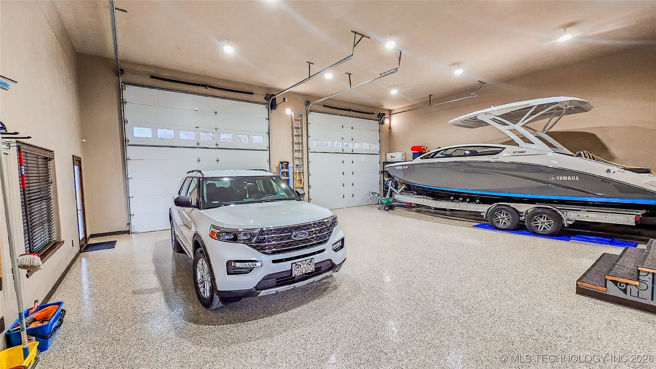 417188 Mockingbird Lane Property Photo 11