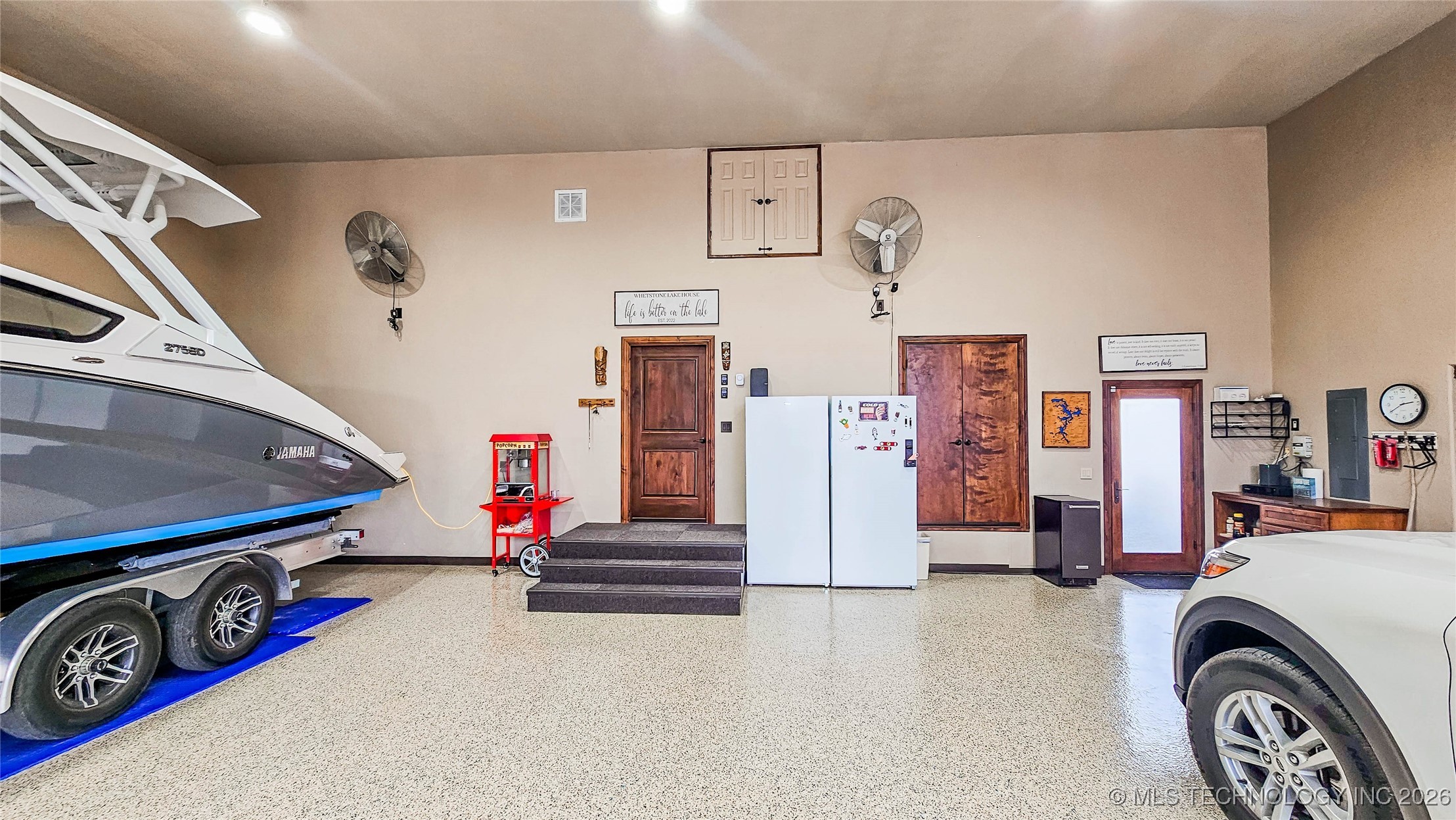 417188 Mockingbird Lane Property Photo 12