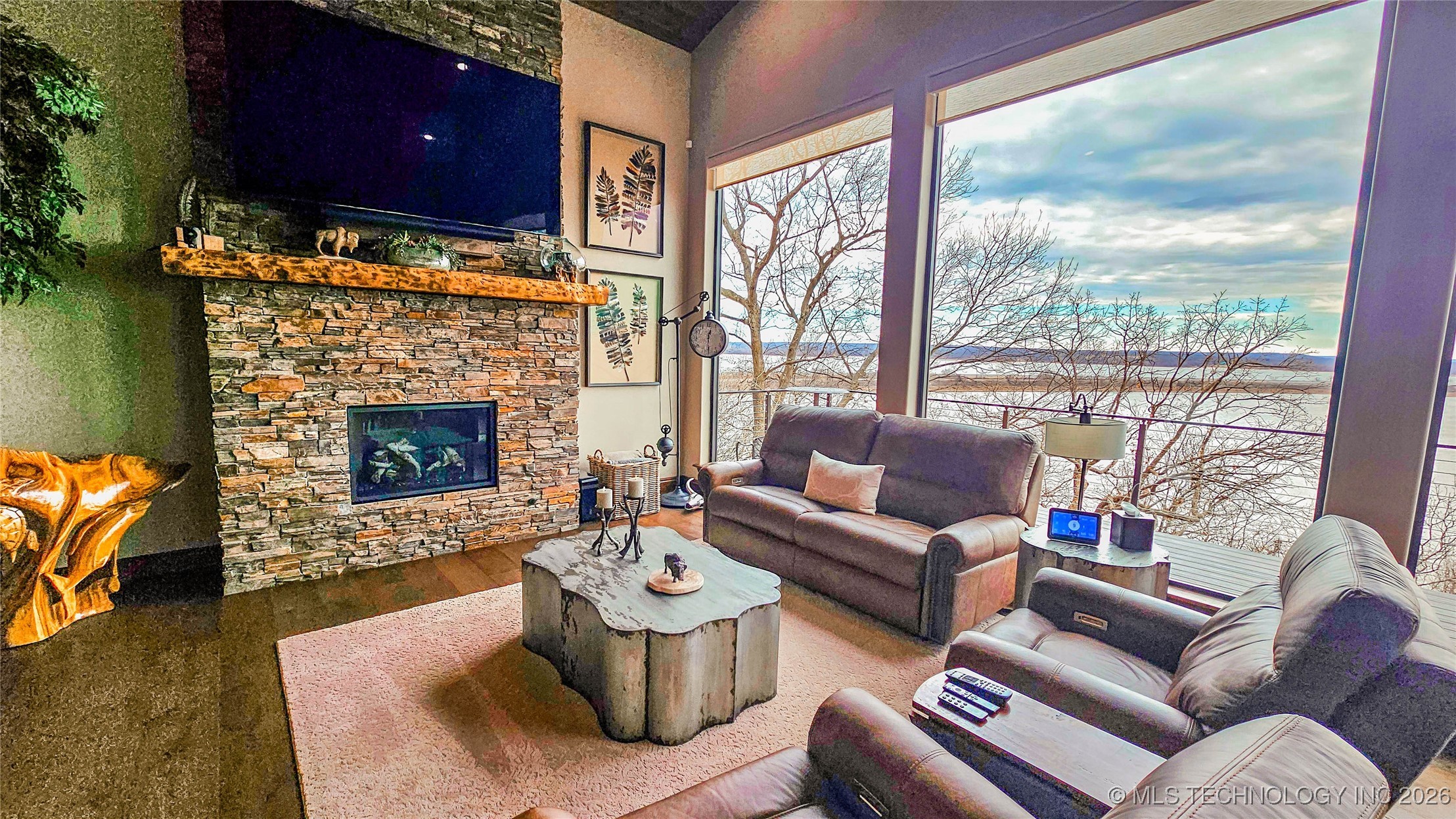 417188 Mockingbird Lane Property Photo 16