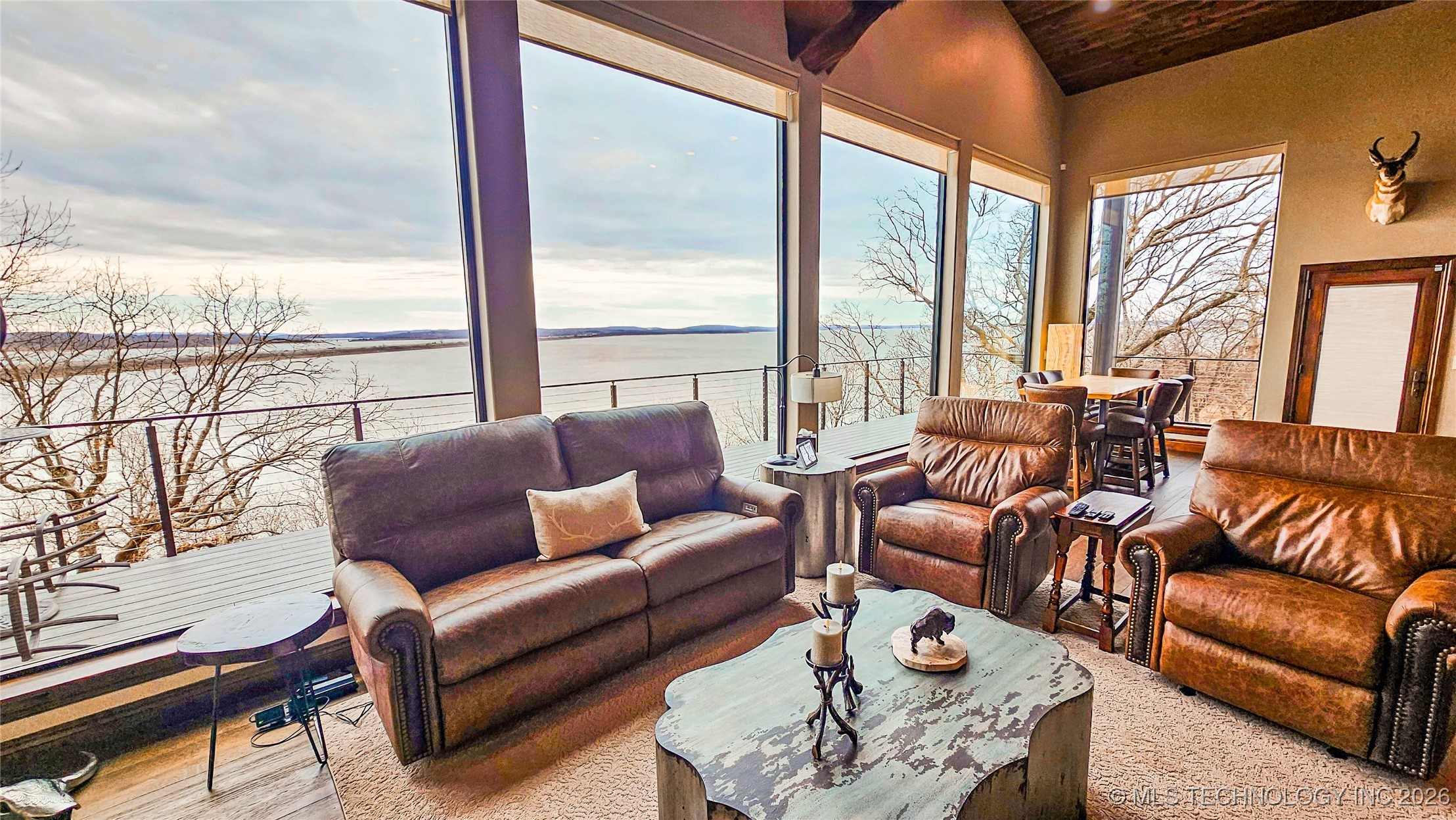 417188 Mockingbird Lane Property Photo 17