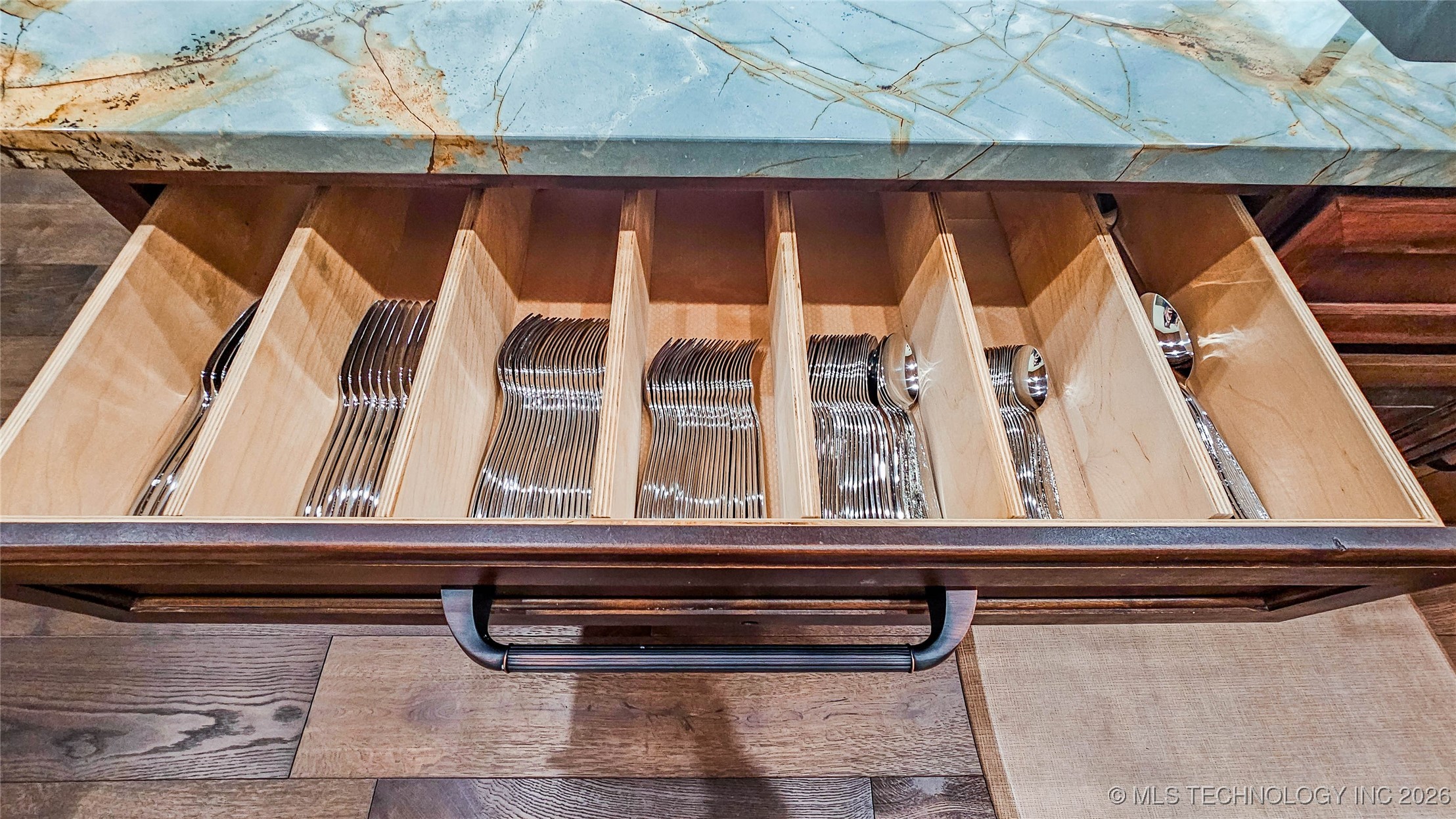 417188 Mockingbird Lane Property Photo 30