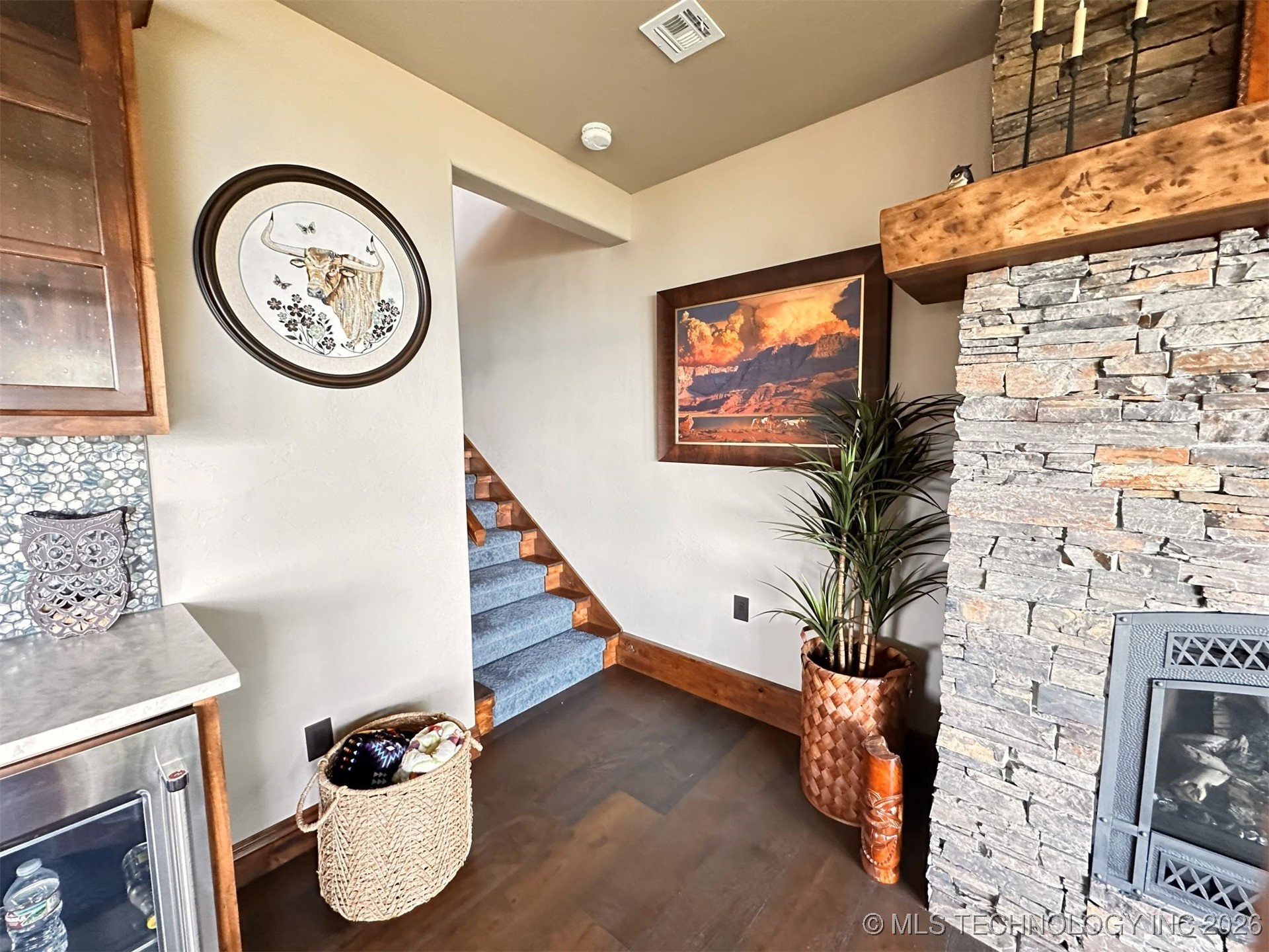 417188 Mockingbird Lane Property Photo 33