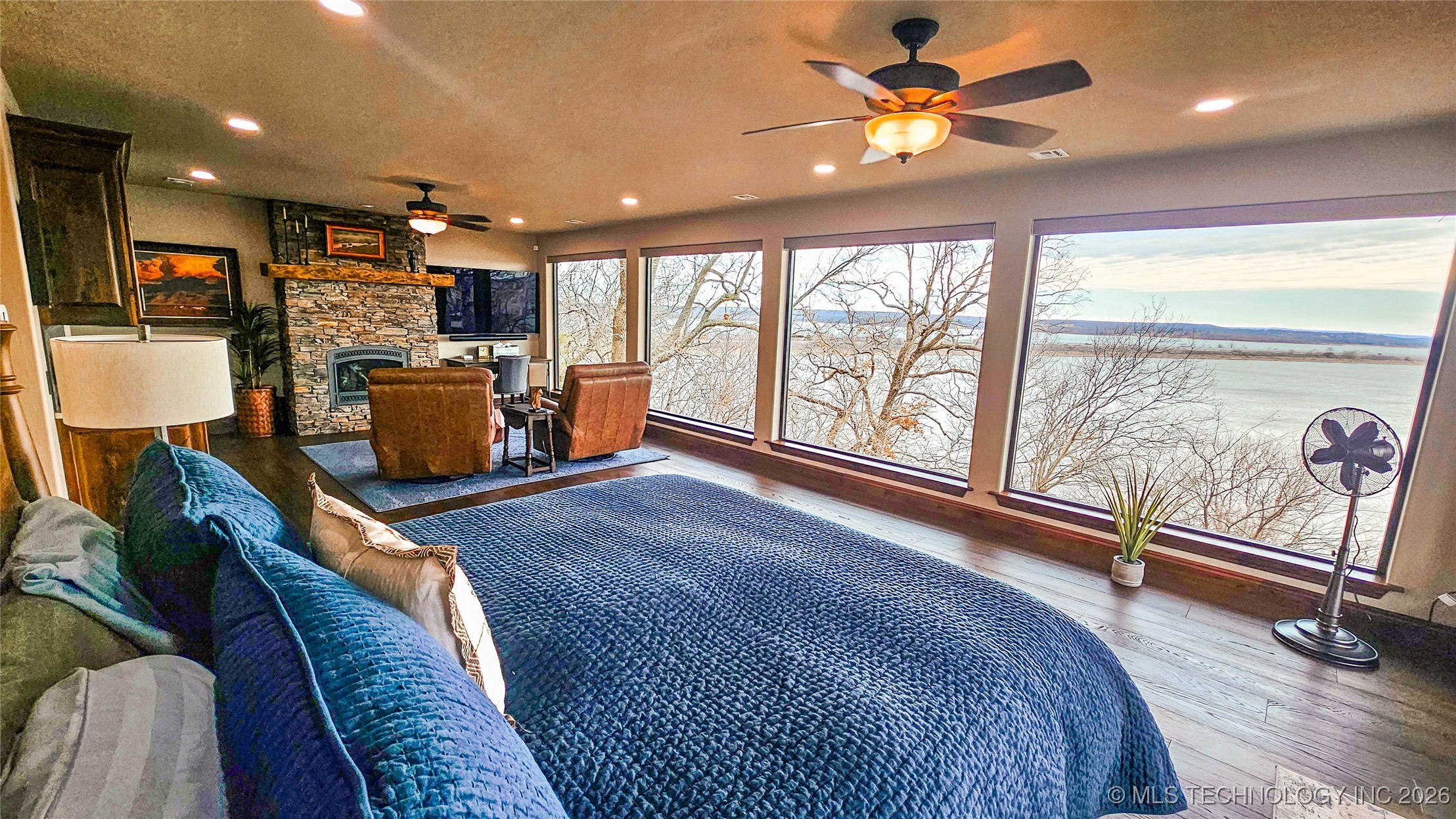 417188 Mockingbird Lane Property Photo 35