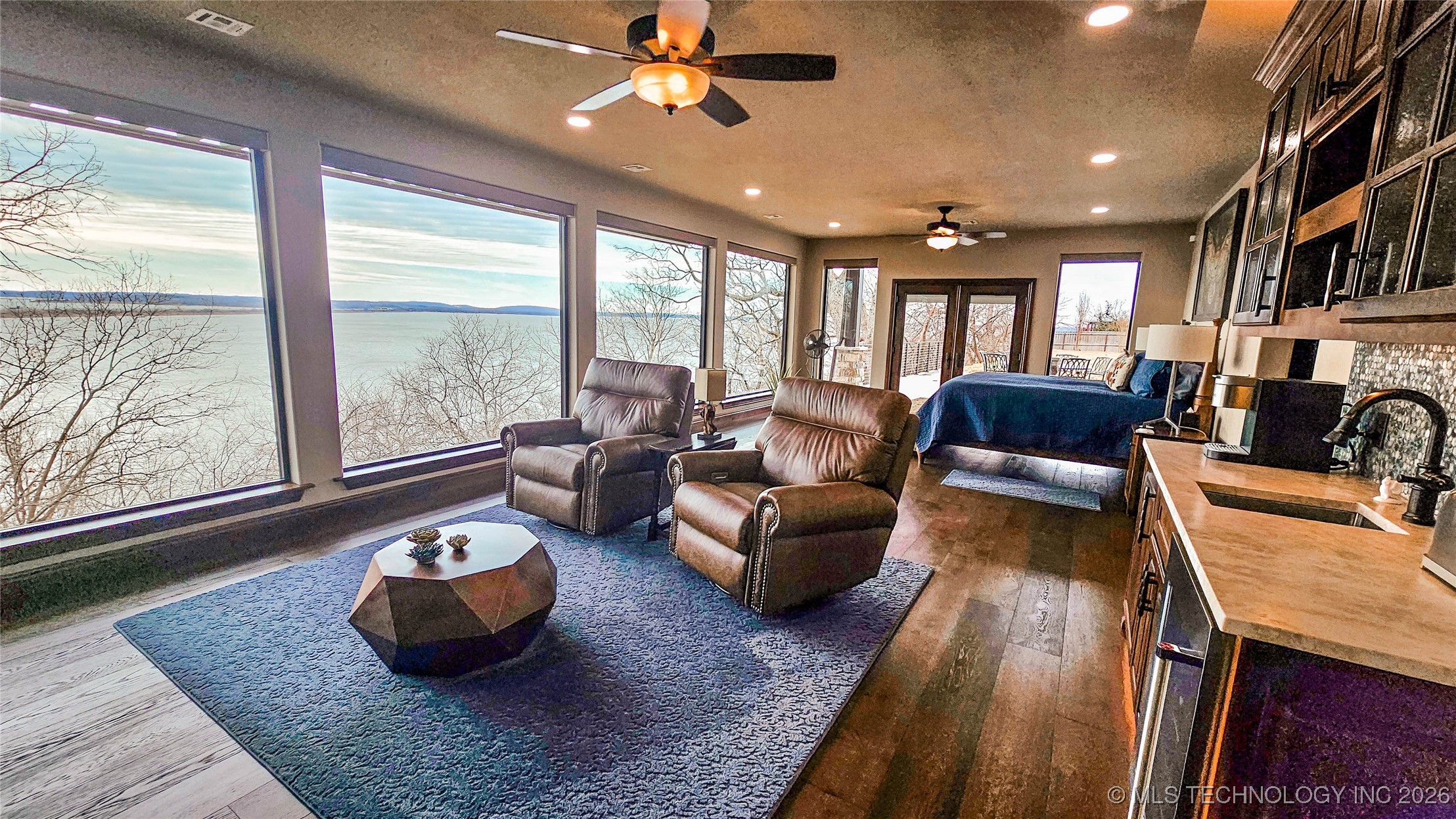 417188 Mockingbird Lane Property Photo 41