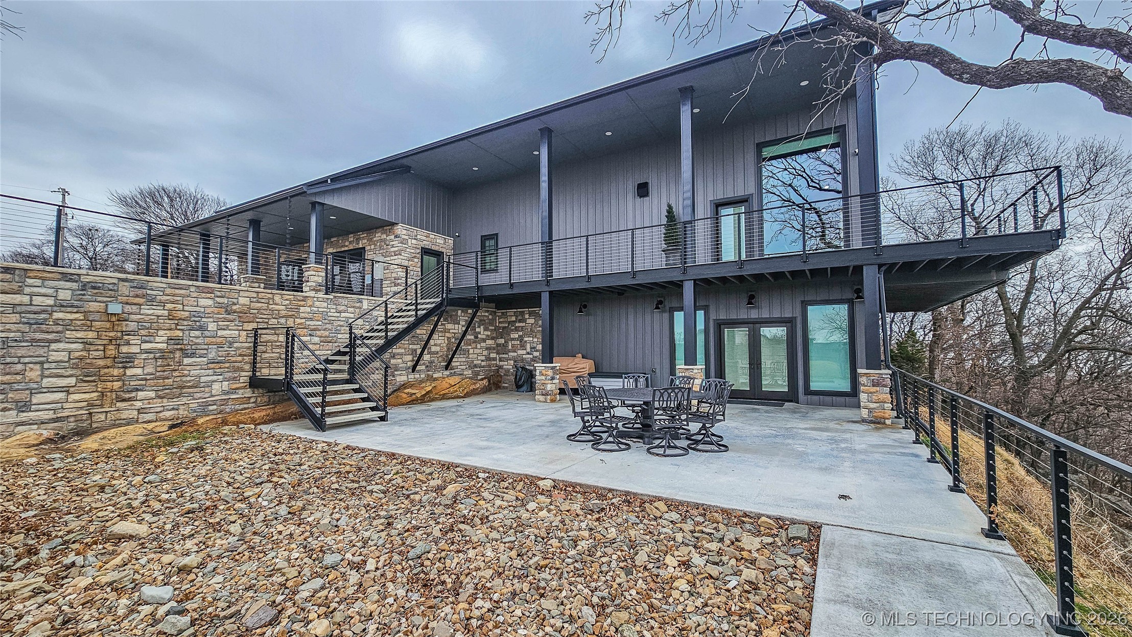 417188 Mockingbird Lane Property Photo 56