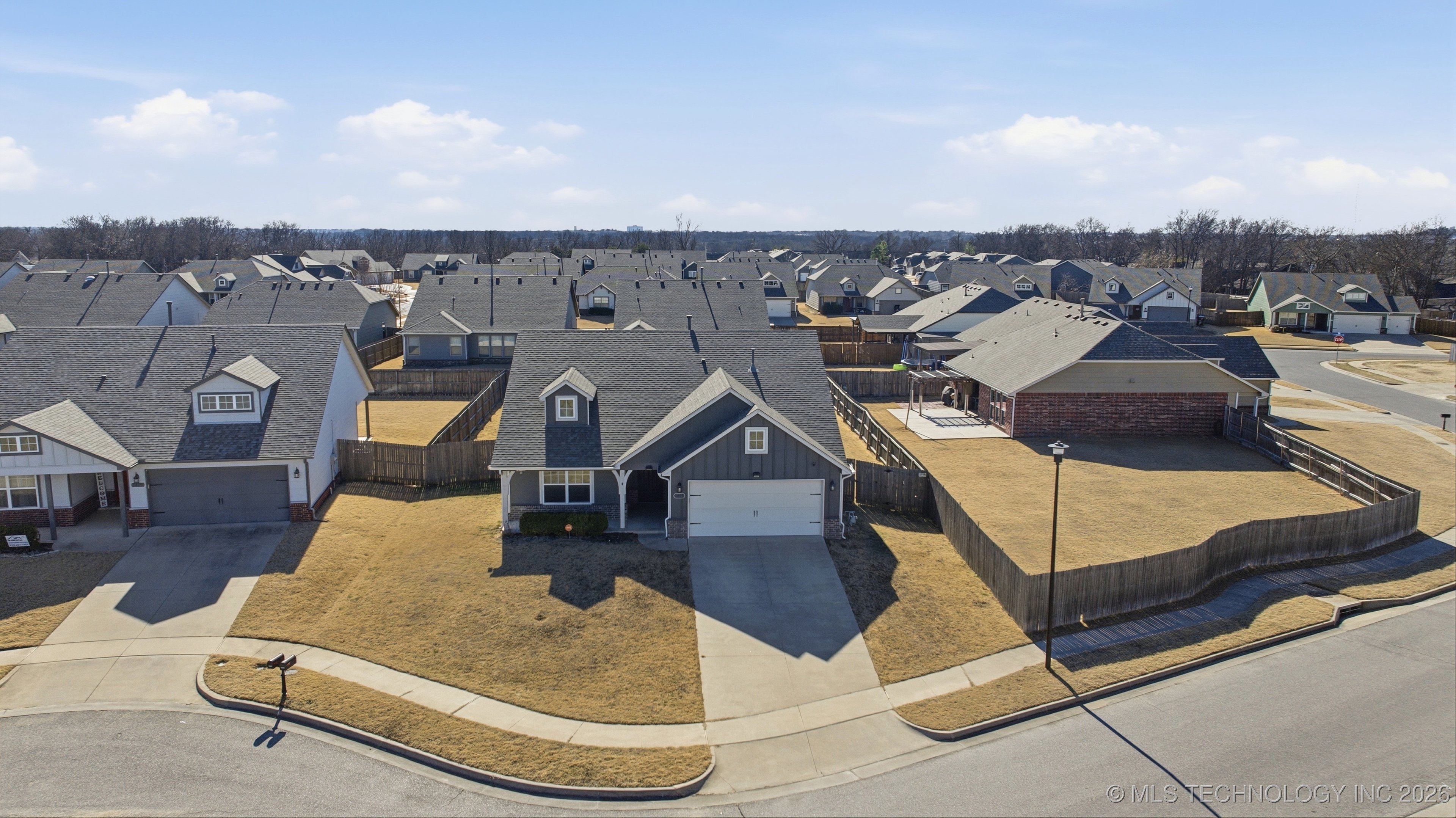 3405 E Sandusky Street Property Photo 2