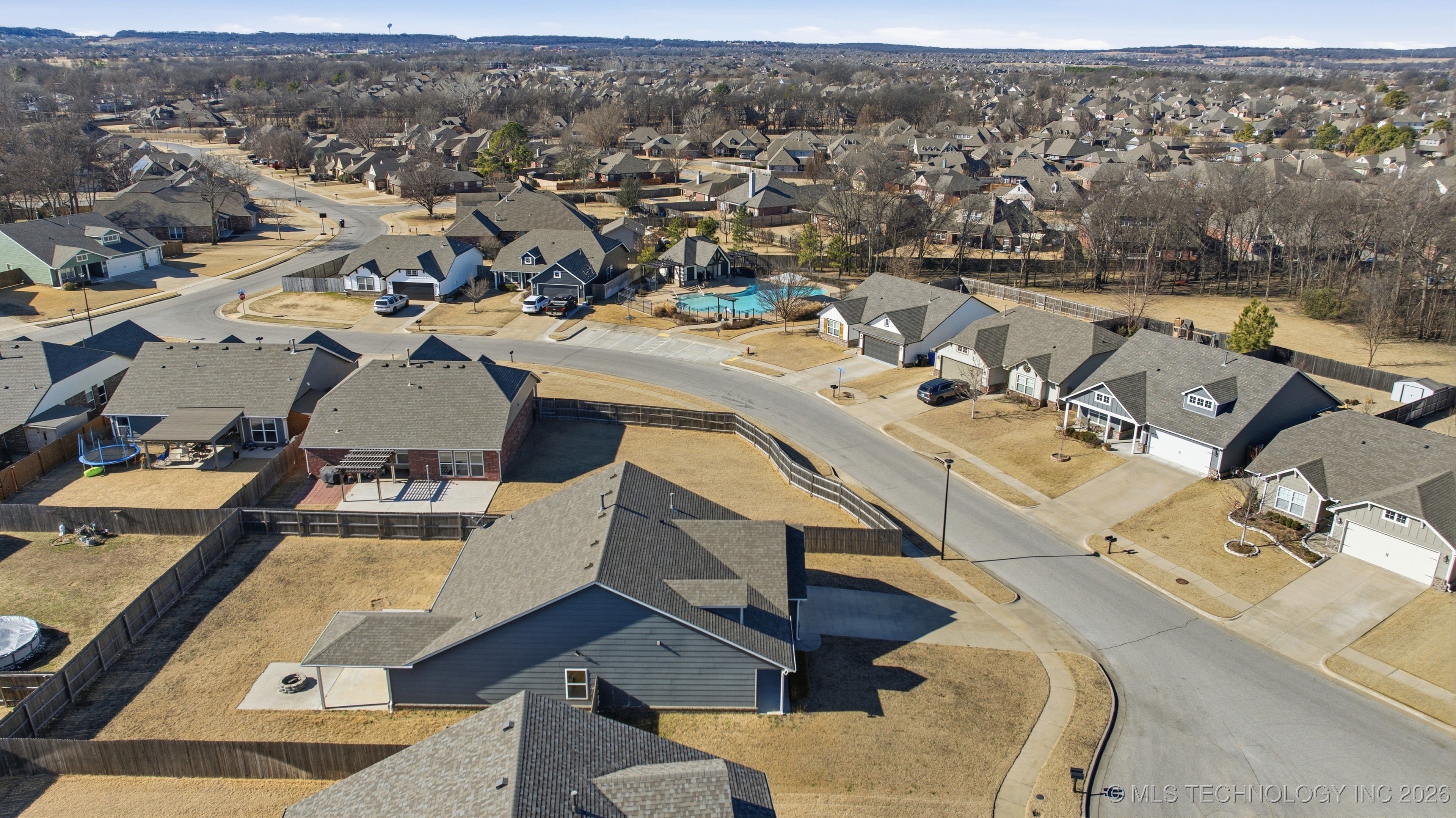 3405 E Sandusky Street Property Photo 3