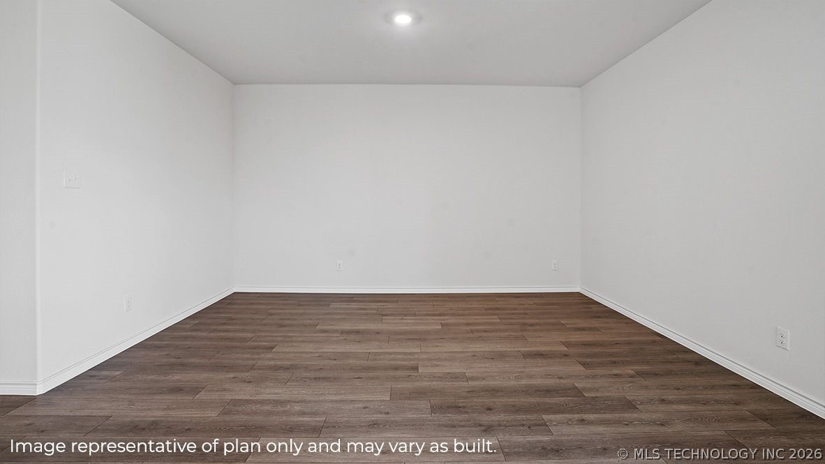 15555 S 36th East Avenue S Property Photo 11